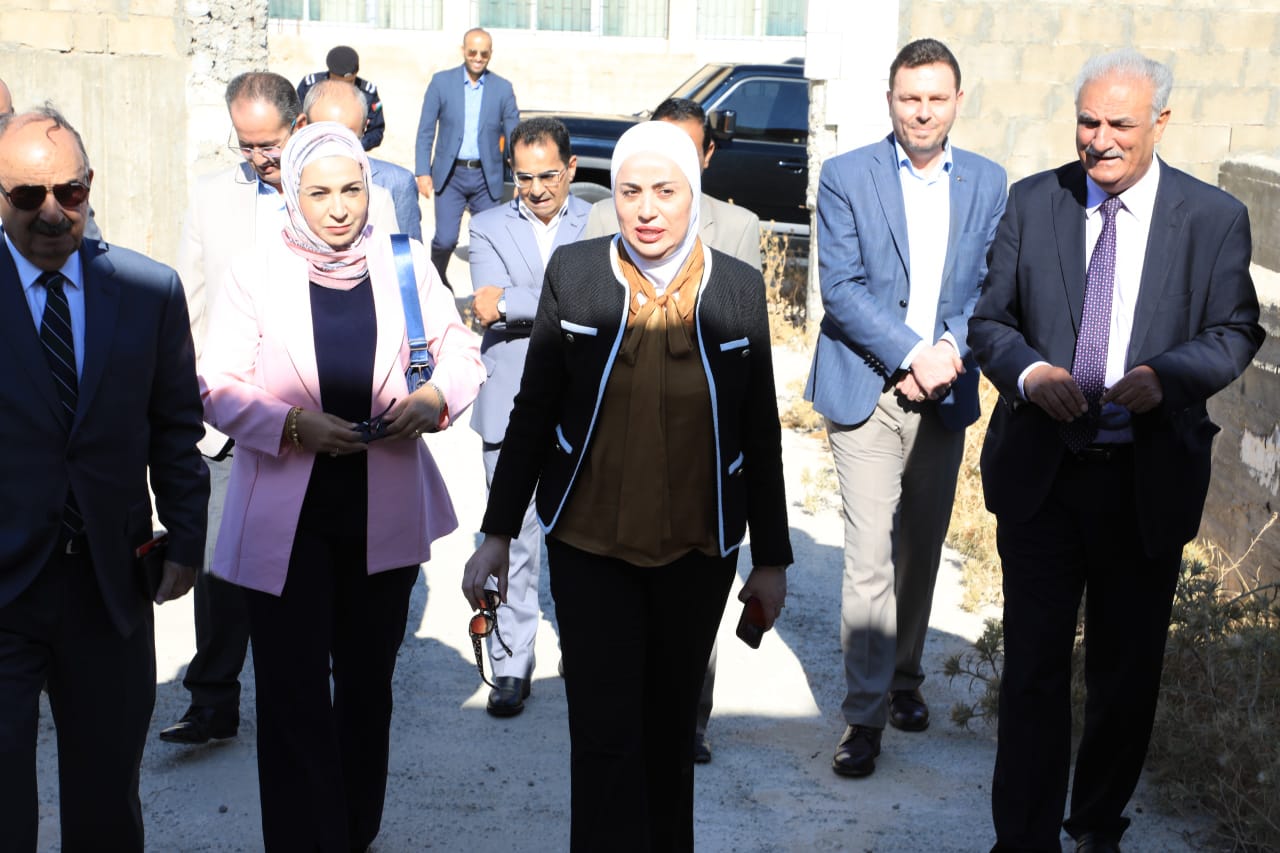 بني مصطفى تتفقد مركز الخدمات الدامجة والنادي النهاري للمسنين في مادبا