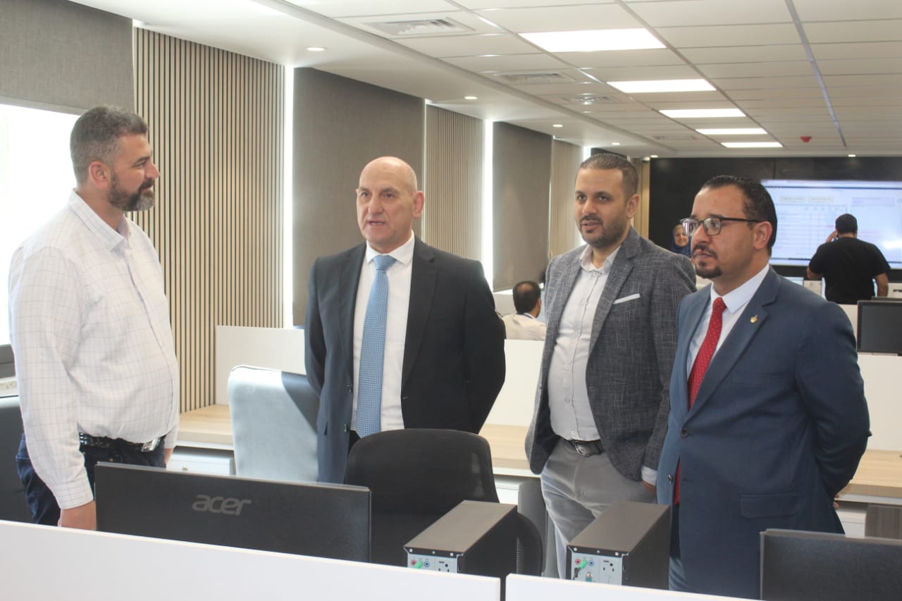 أمين عام وزارة الصحة يتفقد مركز صحي السلط الشامل