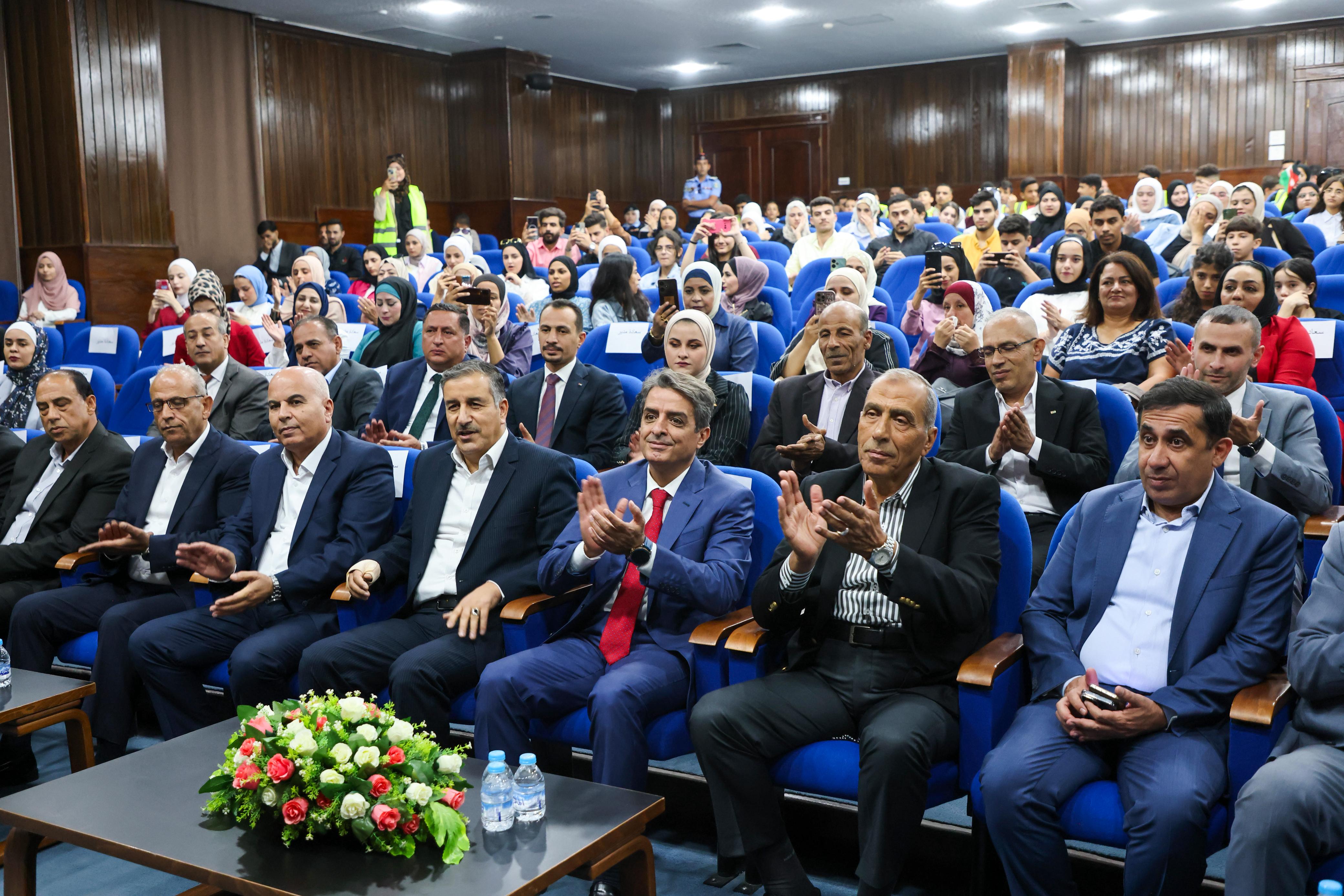 العدوان: الشباب أثبتوا حضورهم الفاعل والوزارة ماضية في توسيع برامج تمكينهم