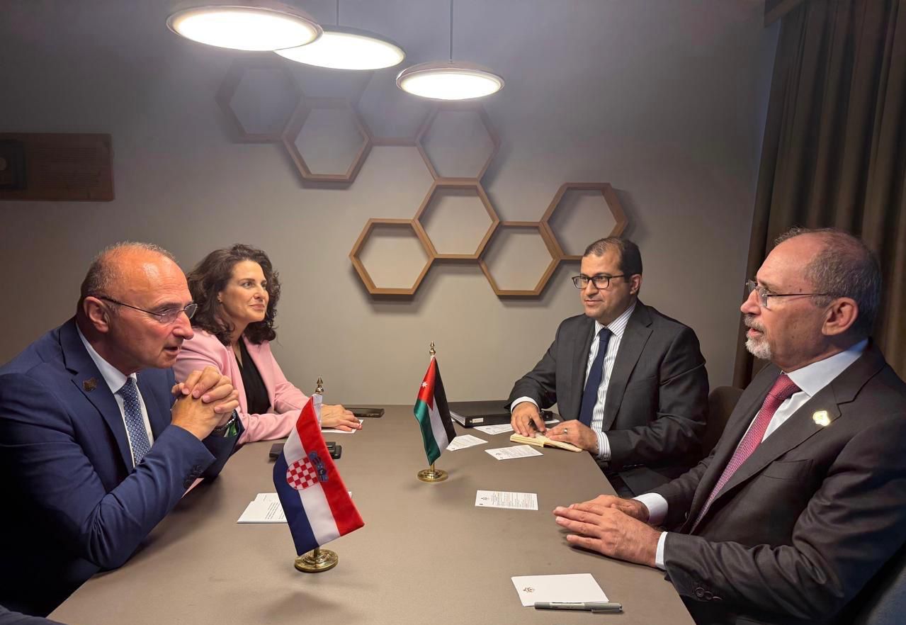 رئيسة سلوفينيا تستقبل وزير الخارجية