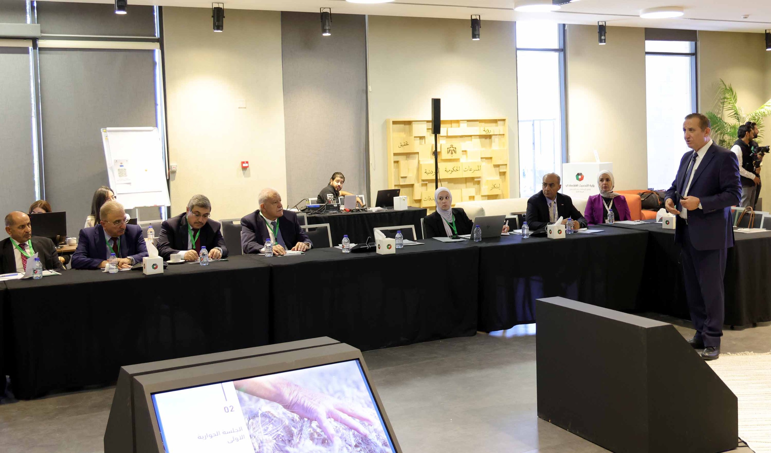 جلسة قطاعية تبحث الرؤية الاستراتيجية لتعزيز الزراعة والأمن الغذائي في الأردن