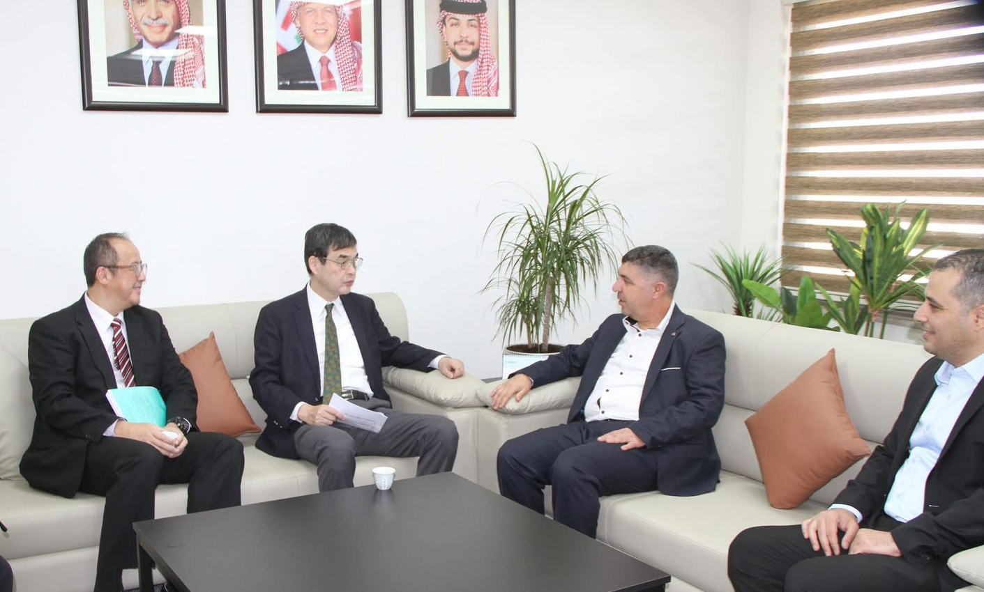 مياه العقبة والسفير الياباني يبحثان تنفيذ مشروع سكادا في معان
