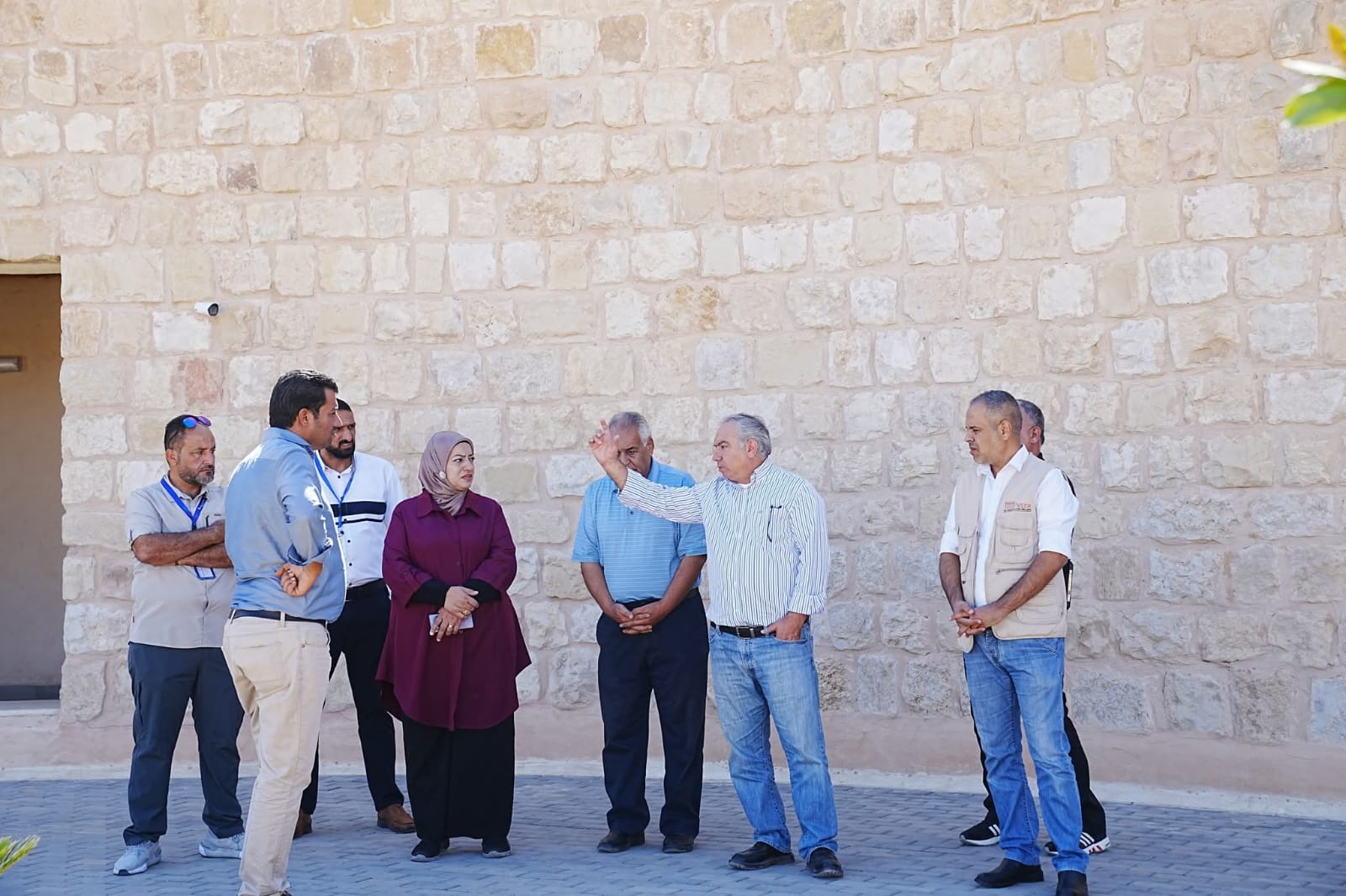 رئيس مفوضي إقليم البترا يتفقد تجارب ثقافية وزراعية 