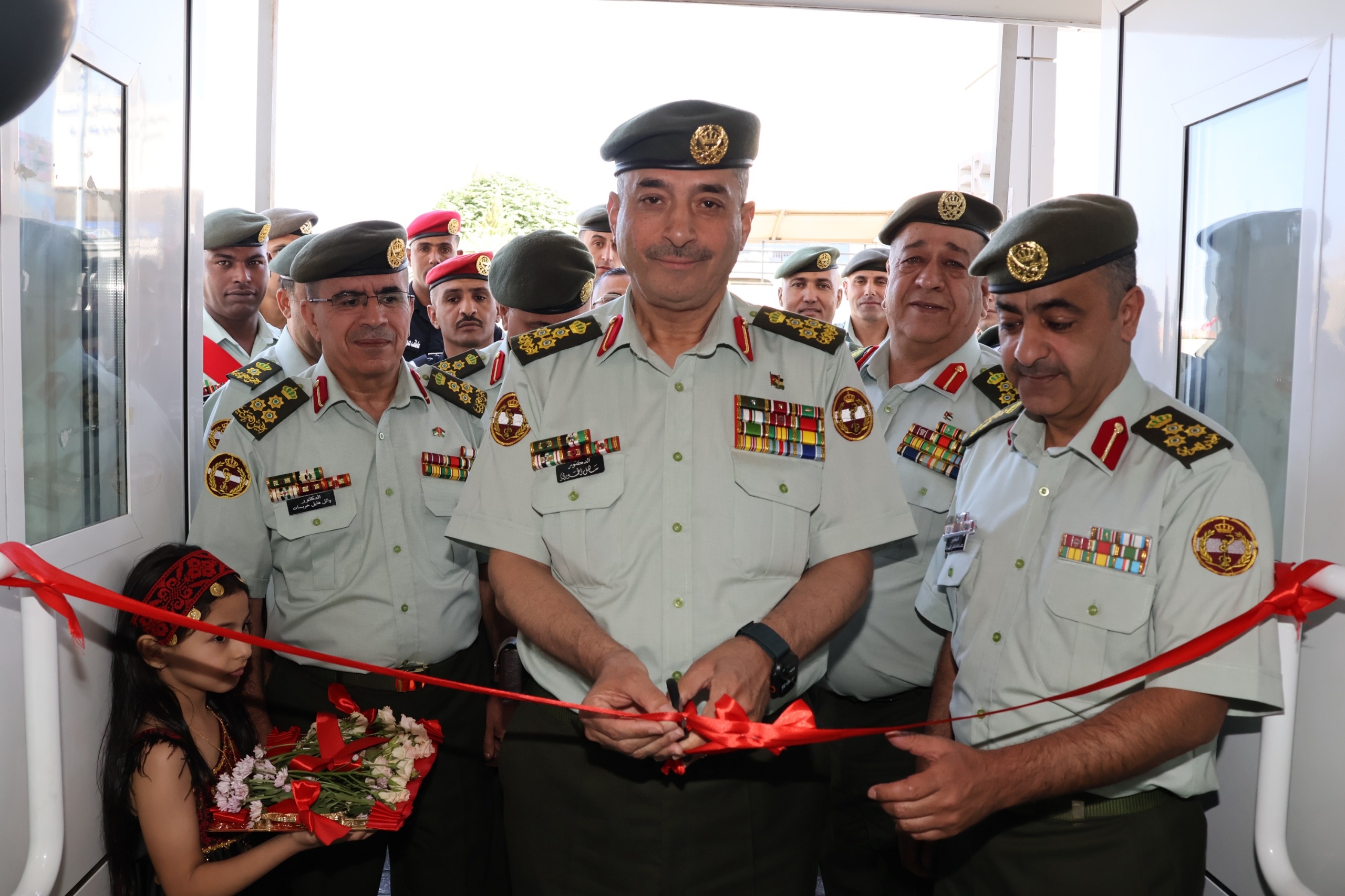 مدير عام الخدمات الطبية يفتتح عيادات تخصصية في مستشفى اللطرون