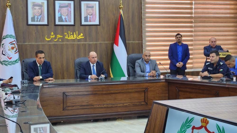 تكريم المشاركين في دورة متخصصة لتعزيز الأداء المؤسسي