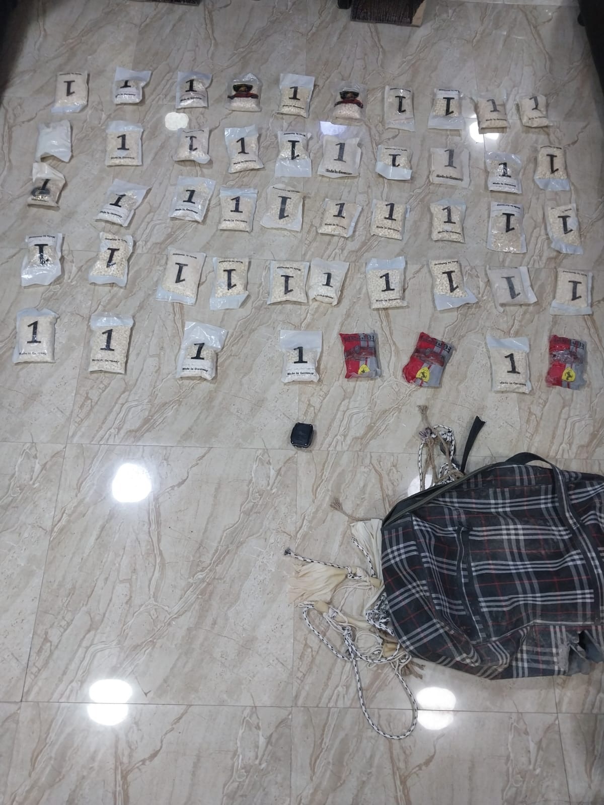 المنطقة العسكرية الشرقية تحبط ثلاث محاولات تهريب باستخدام بالونات