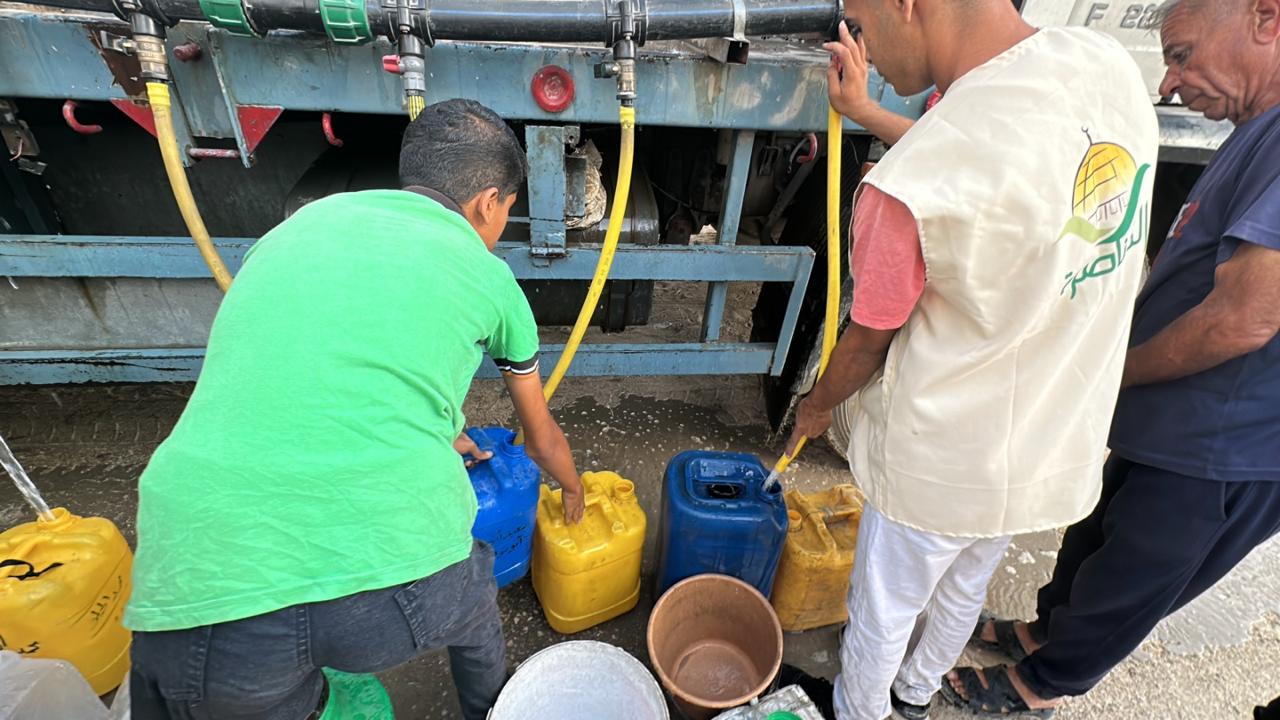 الهيئة الخيرية تنفذ أكبر حملة لسقيا الماء في جنوب وشمال قطاع غزة