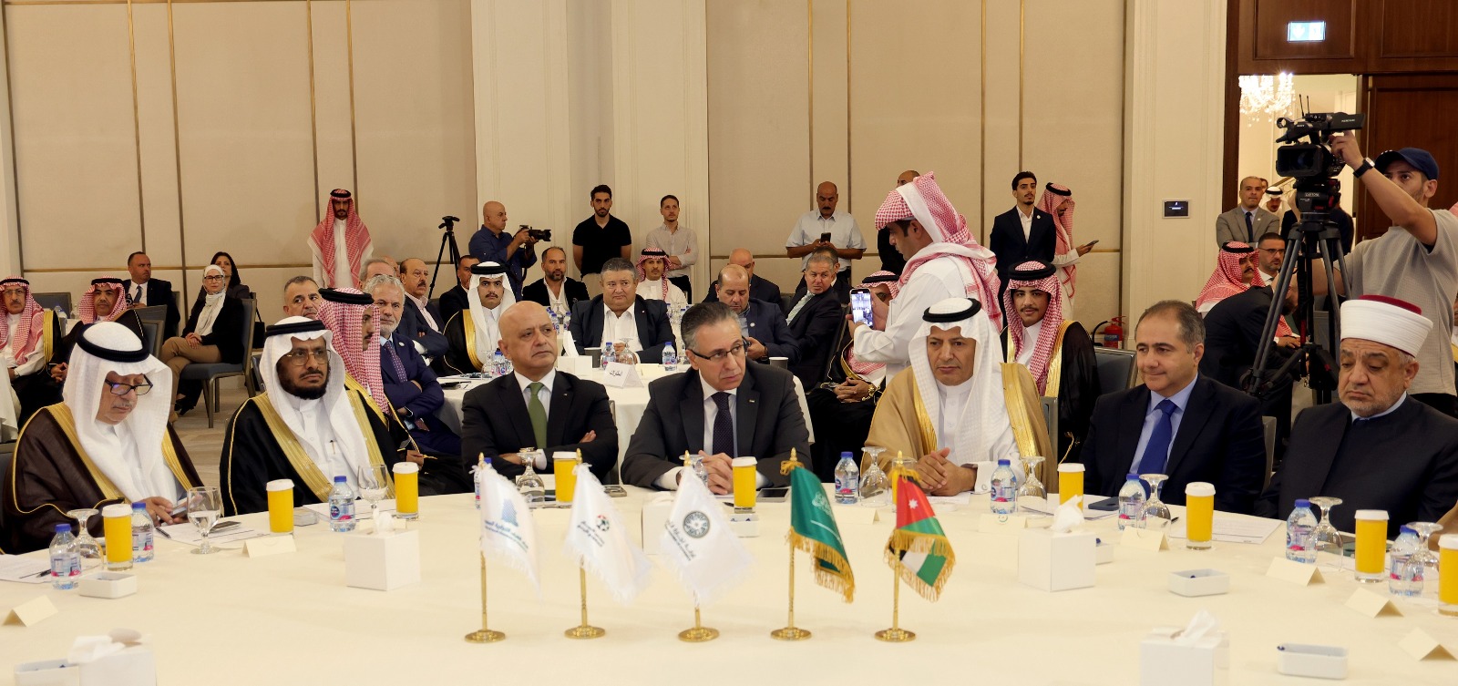 وزير الصناعة والتجارة يفتتح  ملتقى الأعمال الأردني-السعودي 