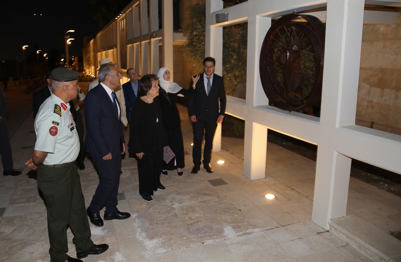 إطلاق مشروع الأعمال الفنية في نهاية الممر التاريخي بحدائق الحسين 