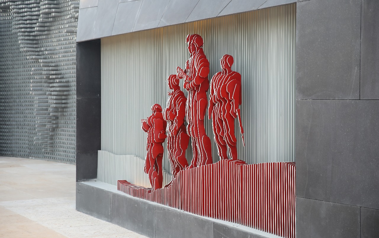 إطلاق مشروع الأعمال الفنية في نهاية الممر التاريخي بحدائق الحسين 