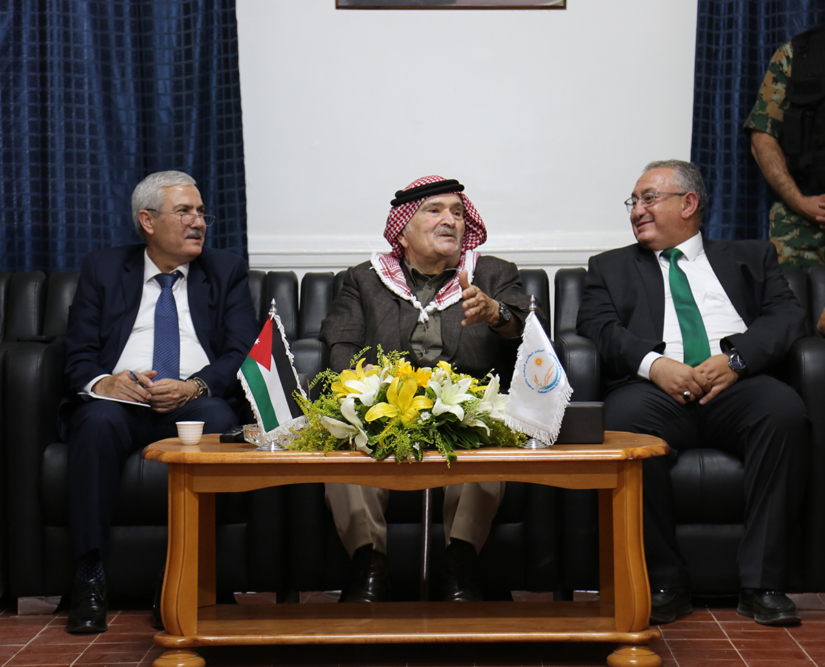 الأمير الحسن يفتتح مركز الصفاوي التعليمي للزراعة بدون تربة في البادية الشمالية الشرقية