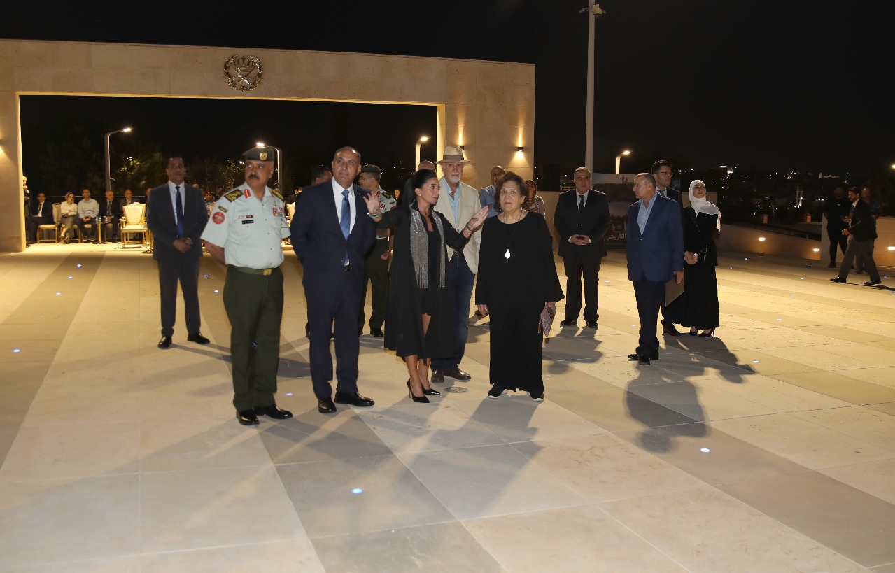 إطلاق مشروع الأعمال الفنية في نهاية الممر التاريخي بحدائق الحسين 