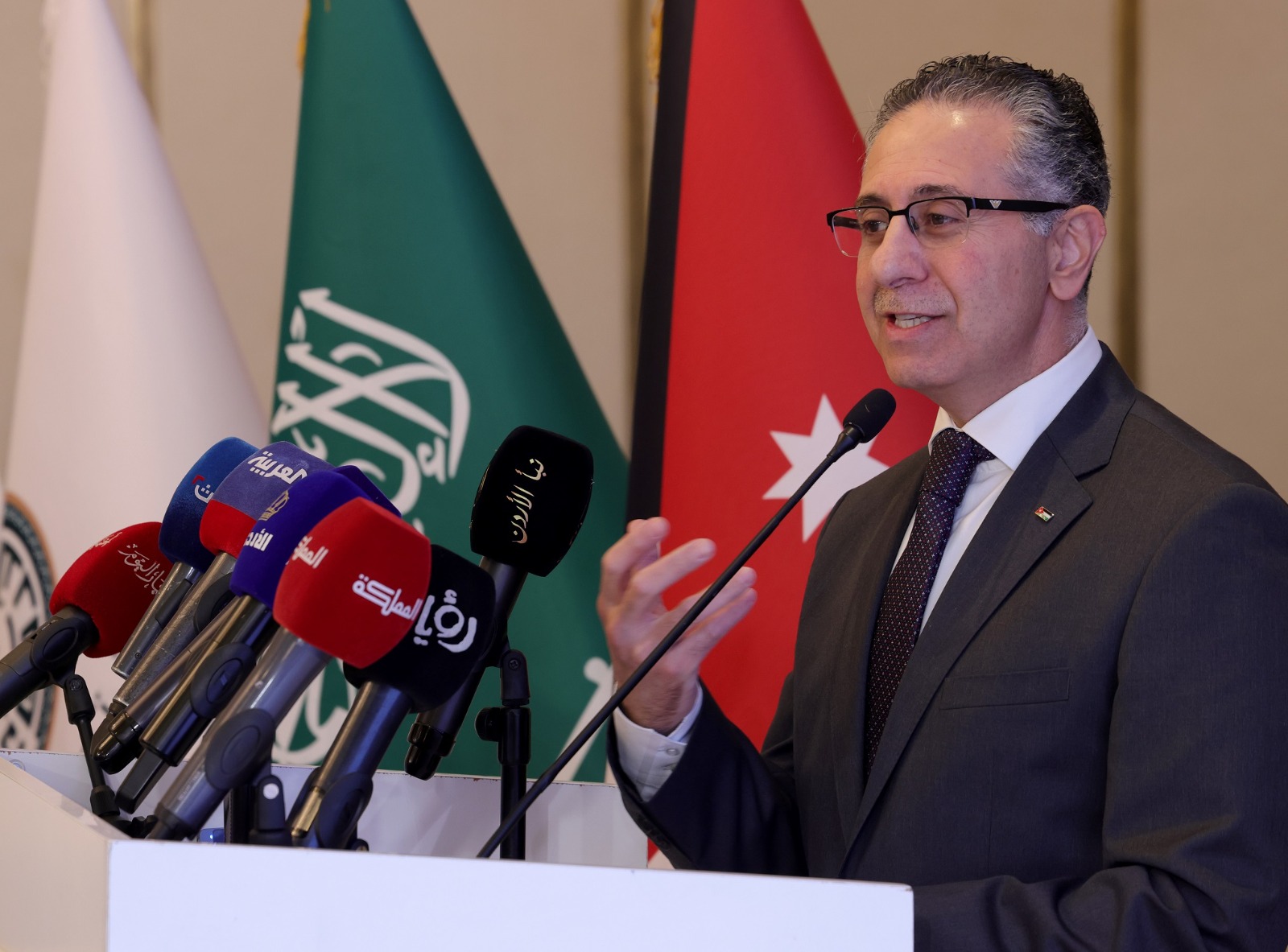 وزير الصناعة والتجارة يفتتح  ملتقى الأعمال الأردني-السعودي 