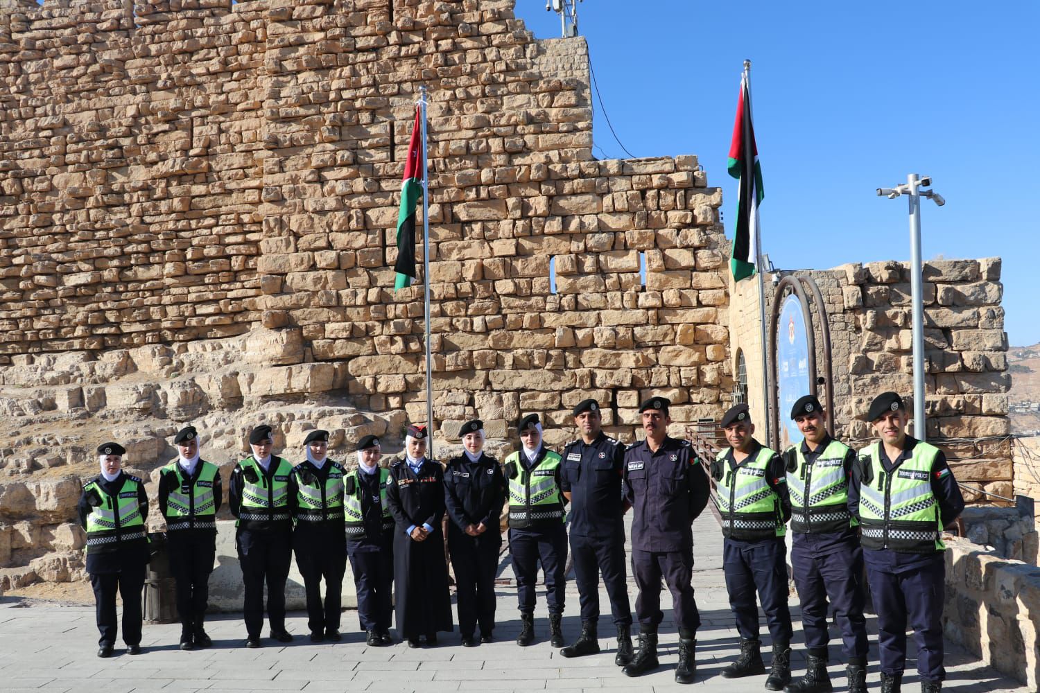 الأمن العام ينفذ يوما توعويا بيئيا في محافظات المملكة