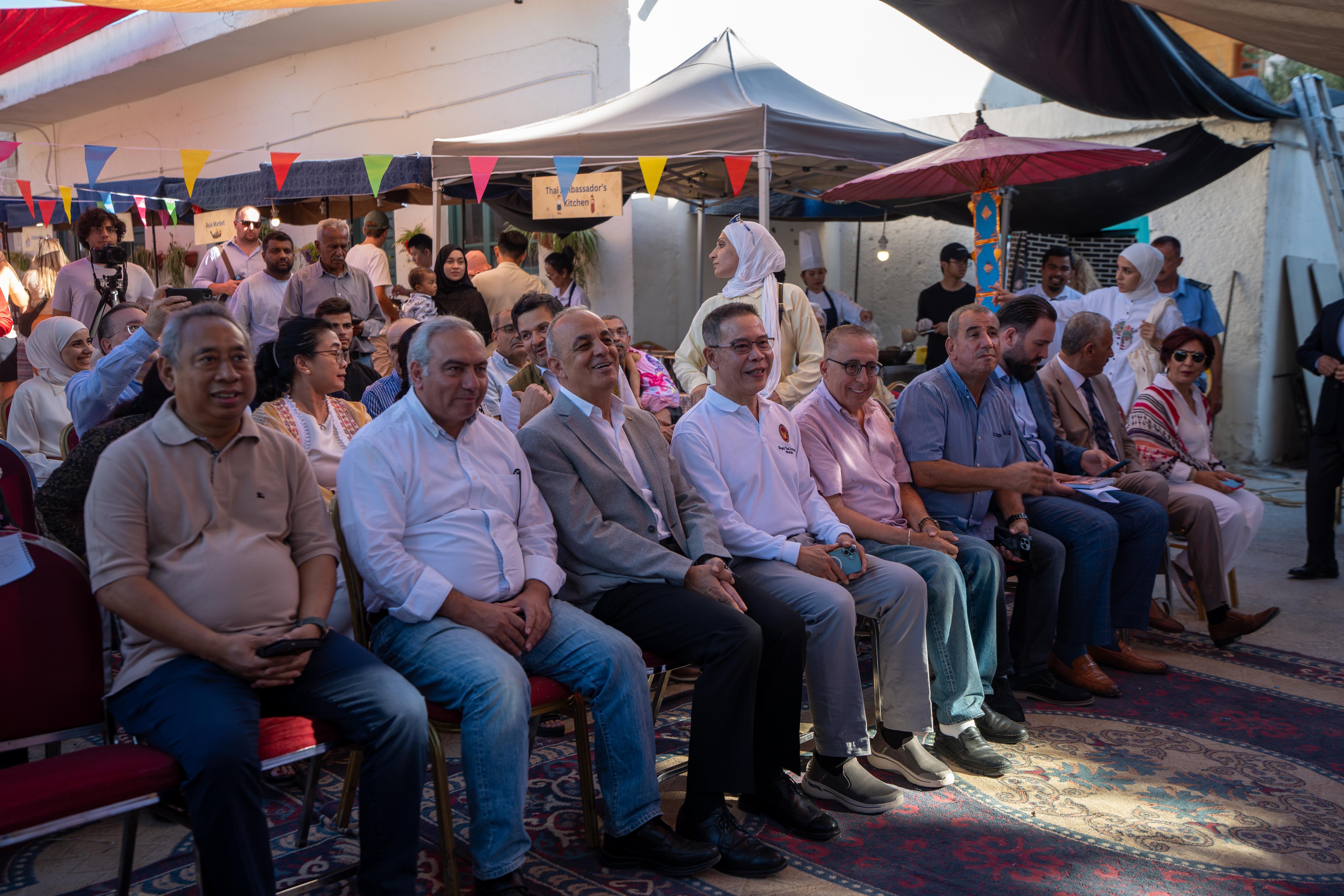 وزير السياحة يرعى افتتاح مهرجان سواسدي عمّان: جوهر تايلاند في سوق جارا