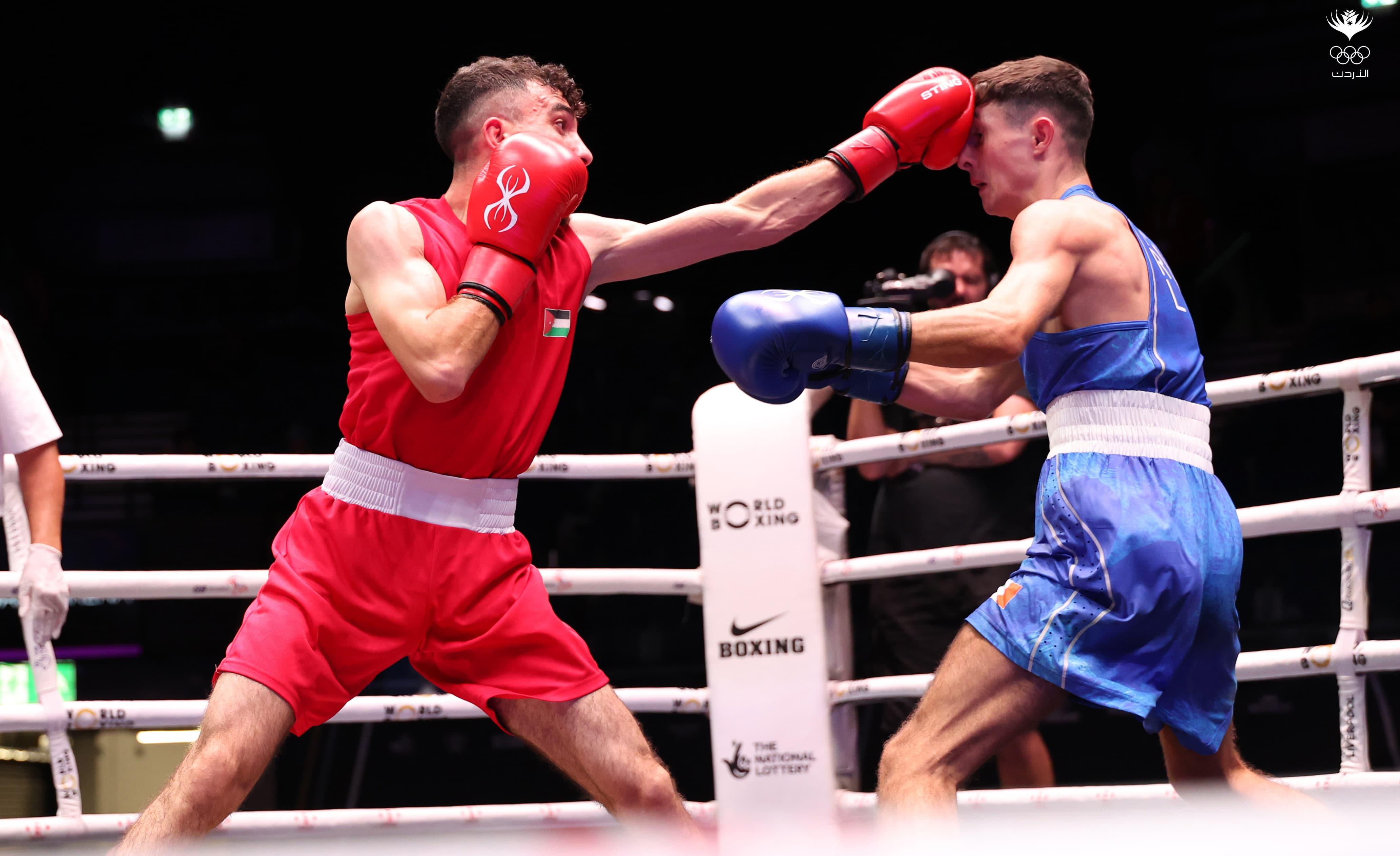 حذيفة عشيش يتأهل إلى دور الـ 16 في بطولة العالم للملاكمة