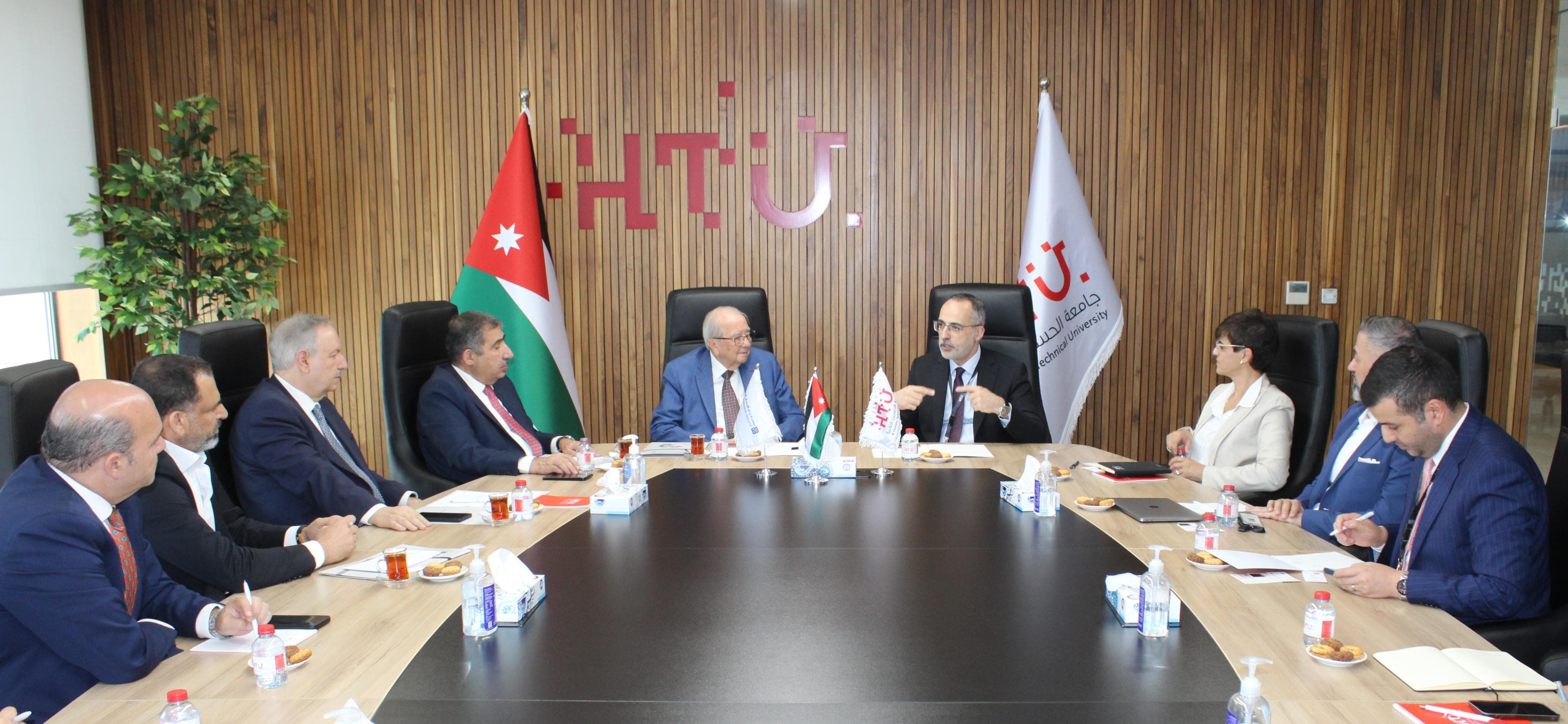 مذكرة تفاهم بين جمعية رجال الأعمال الأردنيين وجامعة الحسين التقنية