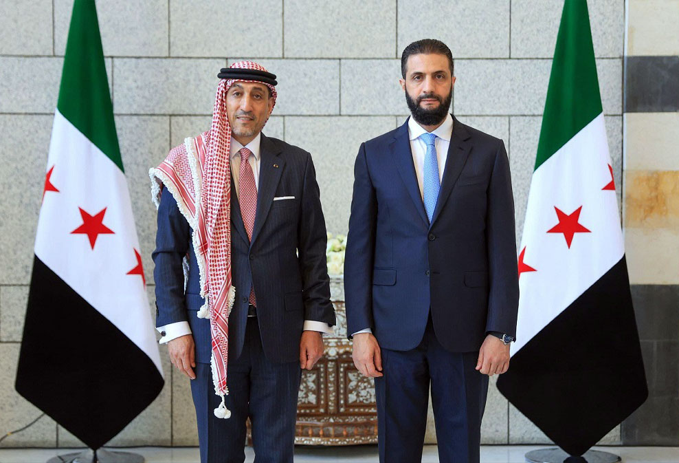 السفير القضاة يقدم أوراق اعتماده للرئيس السوري