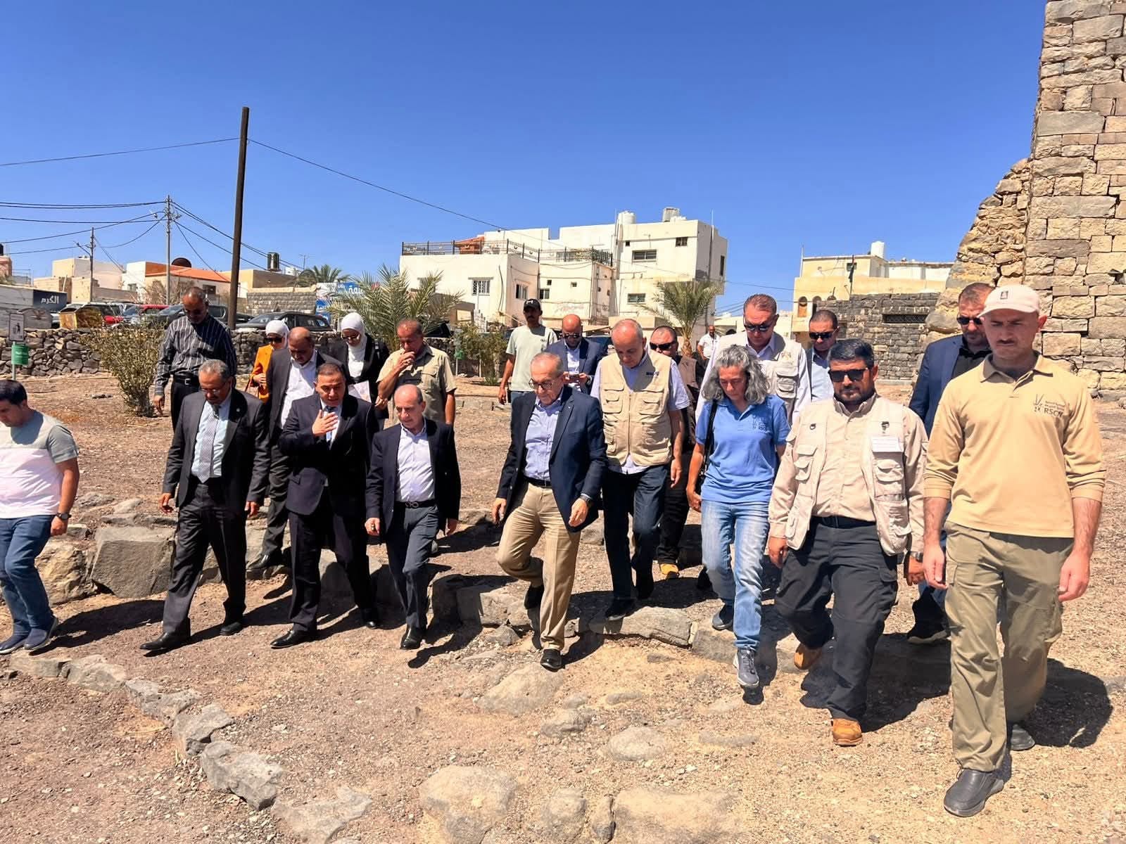 وفد وزاري يطلع على الواقع الخدمي والبيئي في الأزرق