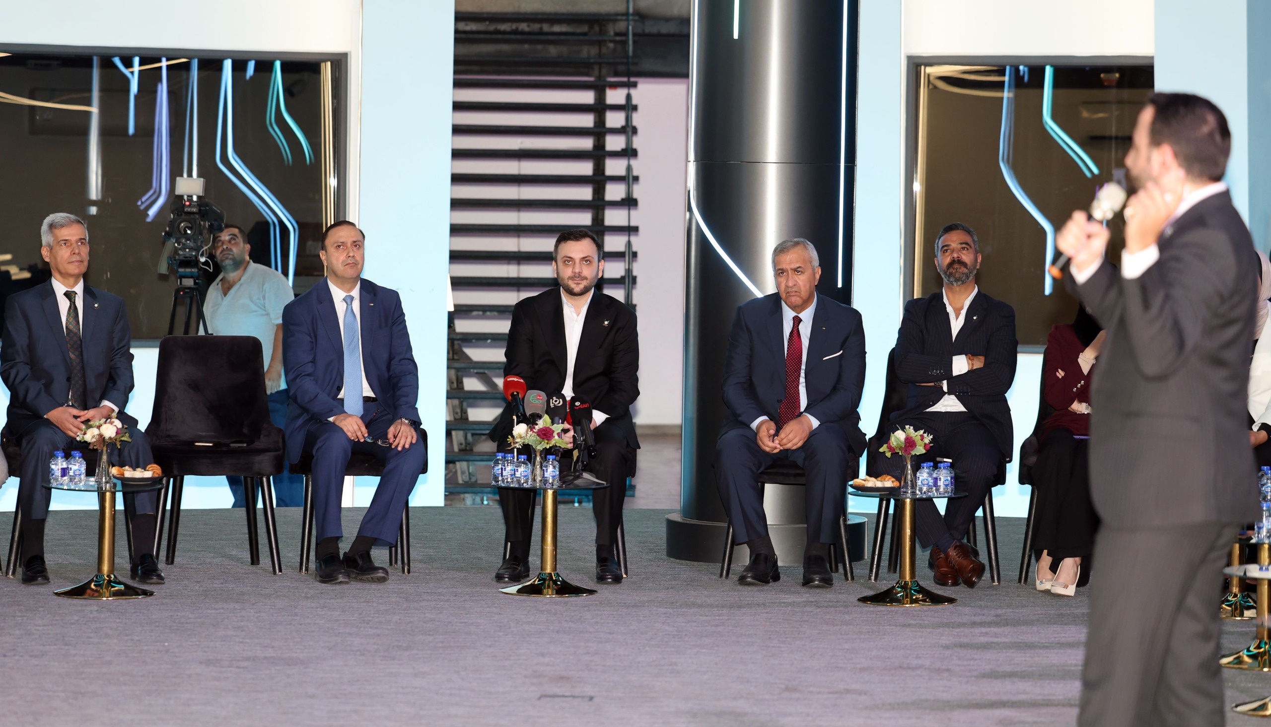 الأمير عمر بن فيصل يكشف عن خطط تطوير قطاع الرياضات الإلكترونية