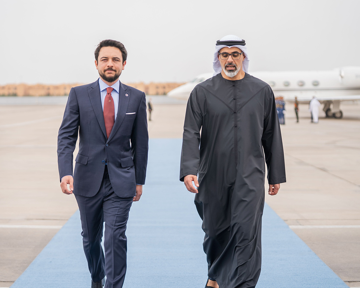 الملك ورئيس دولة الإمارات يبحثان في أبوظبي المستجدات الإقليمية والعلاقات الثنائية