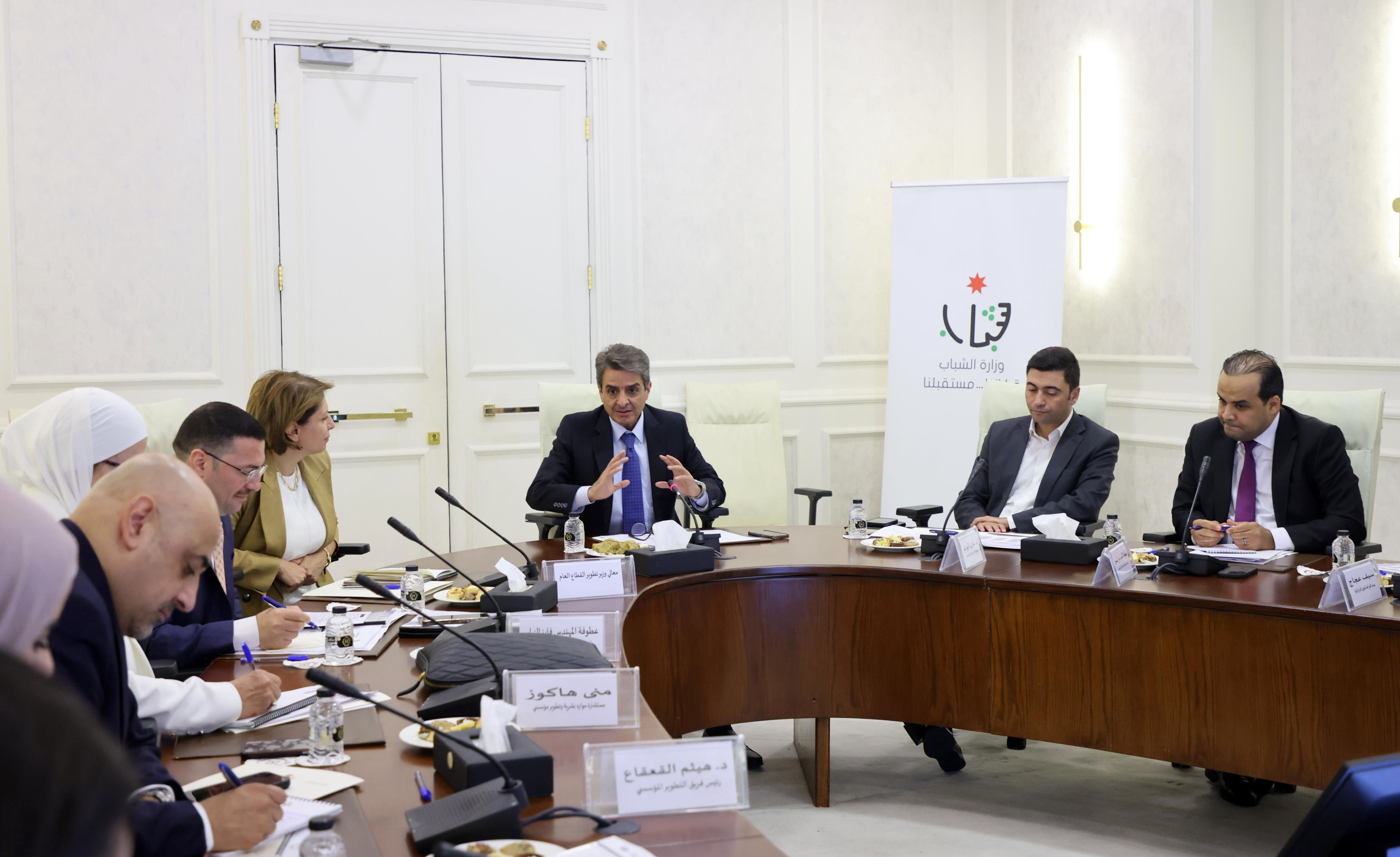 وزير الشباب يؤكد أهمية تطوير الهيكل الإداري للوزارة والمراكز الشبابية 