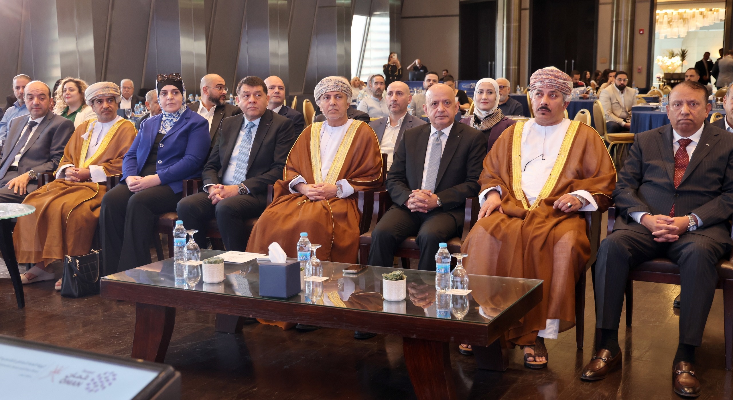 لقاء  مشترك لبحث فرص الاستثمارات المشتركة بين سلطنة عمان والأردن