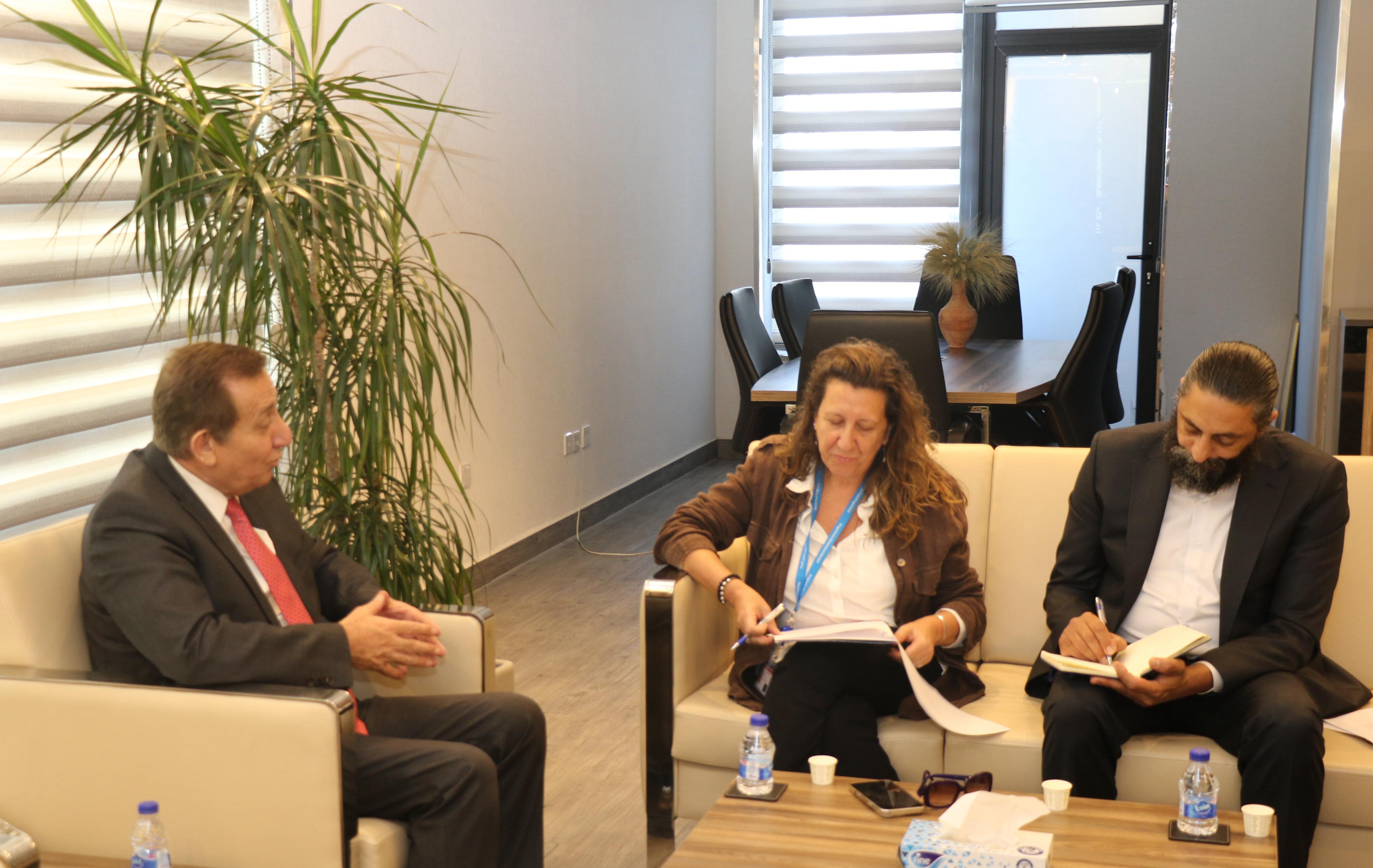 وزير الزراعة يلتقي ممثلة برنامج الأغذية العالمي في الأردن