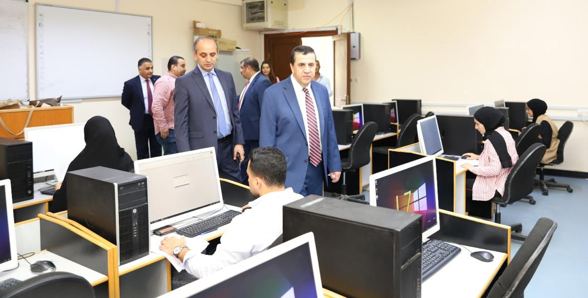 العجلوني يتفقد سير امتحان الشامل العملي للدورة الصيفية