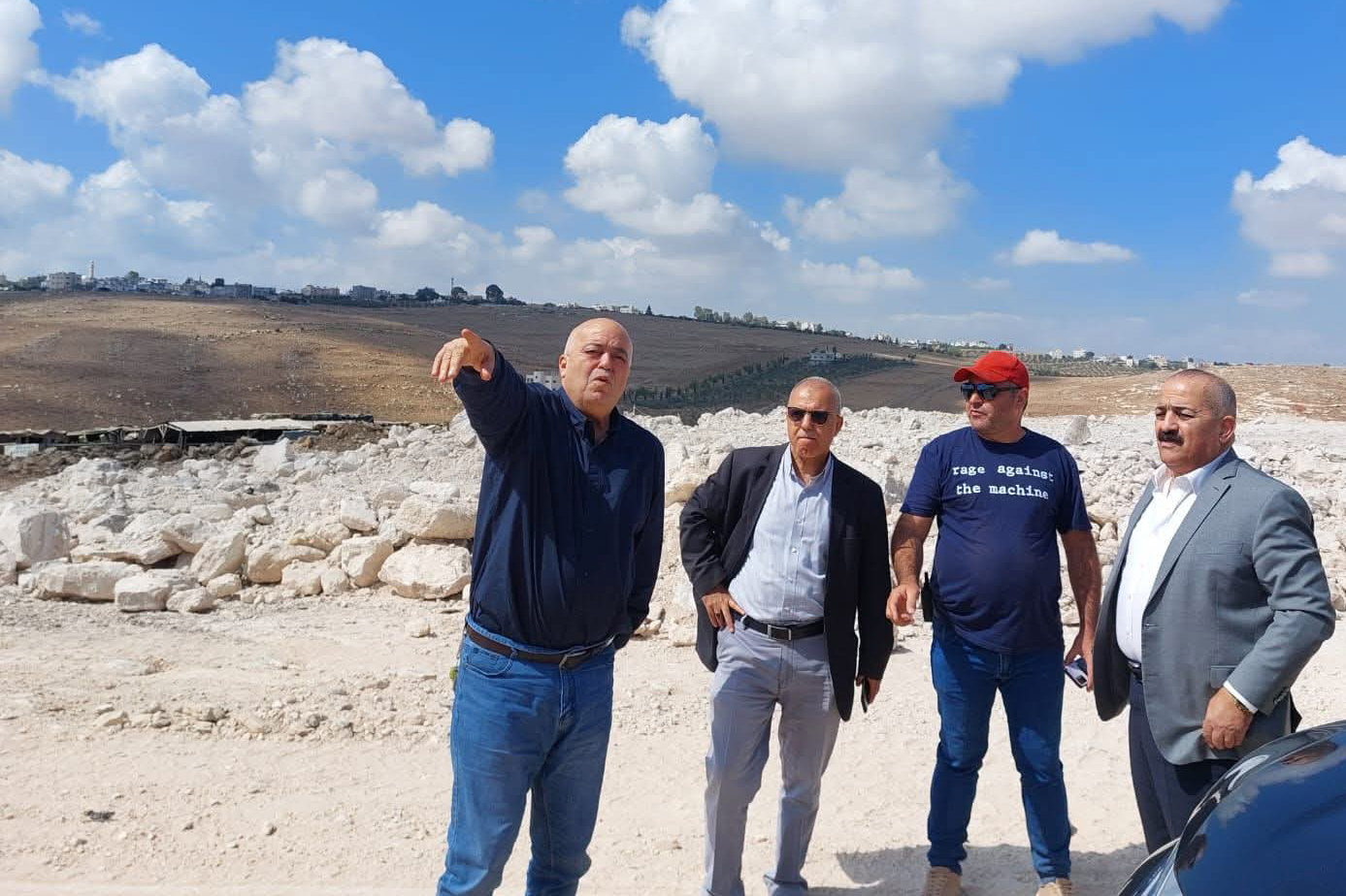 محافظ إربد يتفقد الطرق المحيطة بمستشفى الأميرة بسمة الجديد