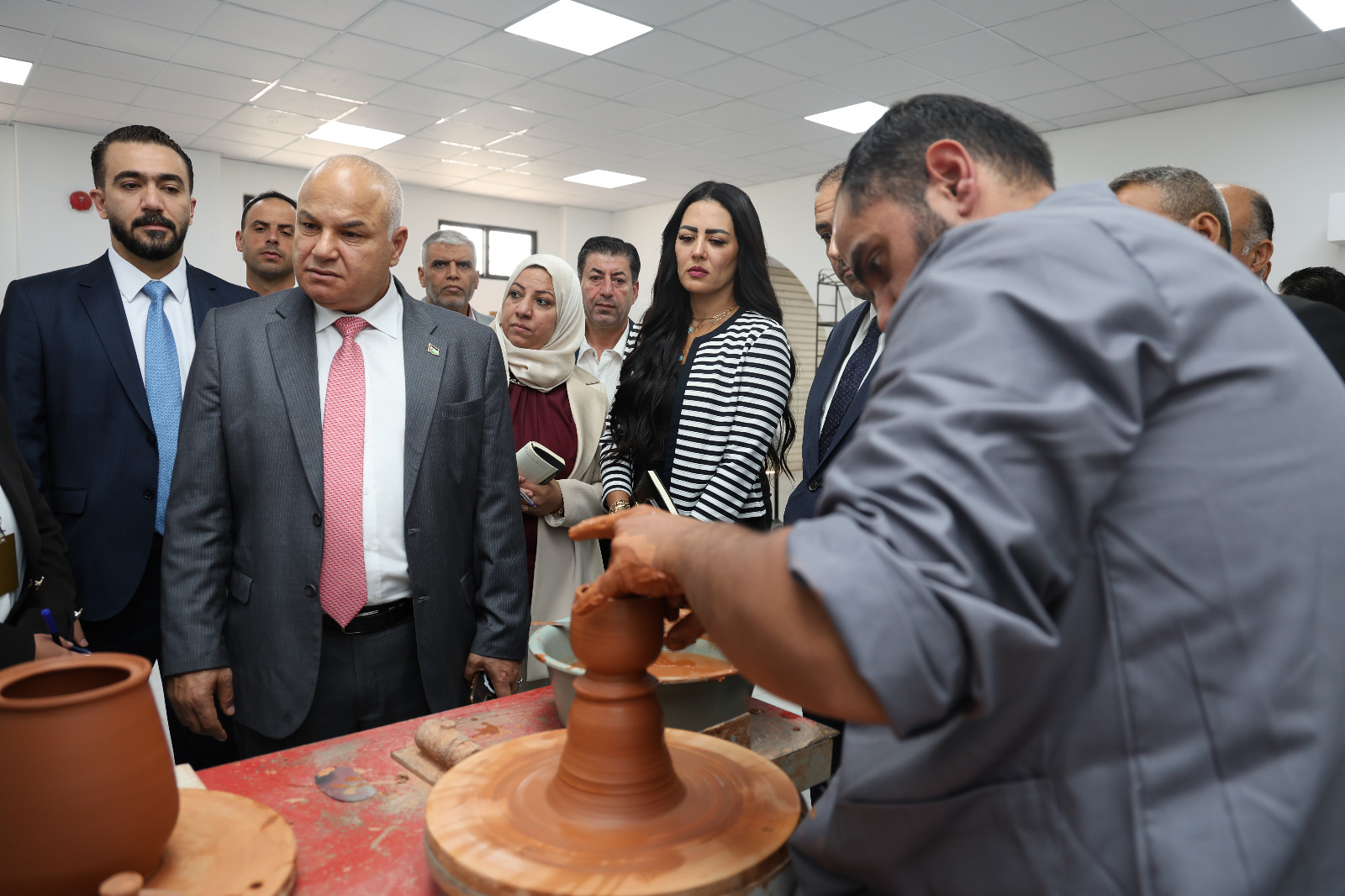 وزير العمل: معرض إنتاجي في مهني السلط لدعم الحرف الأردنية     