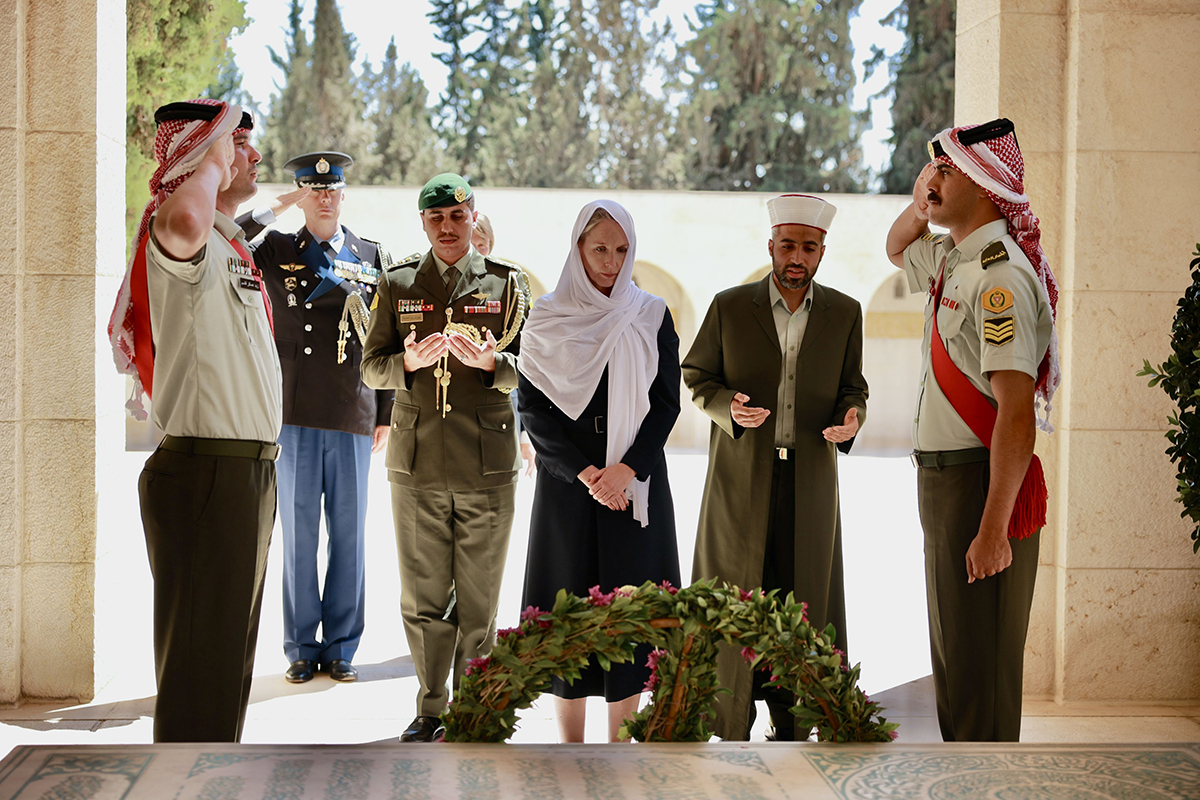 الملك يتقبل أوراق اعتماد عدد من السفراء 