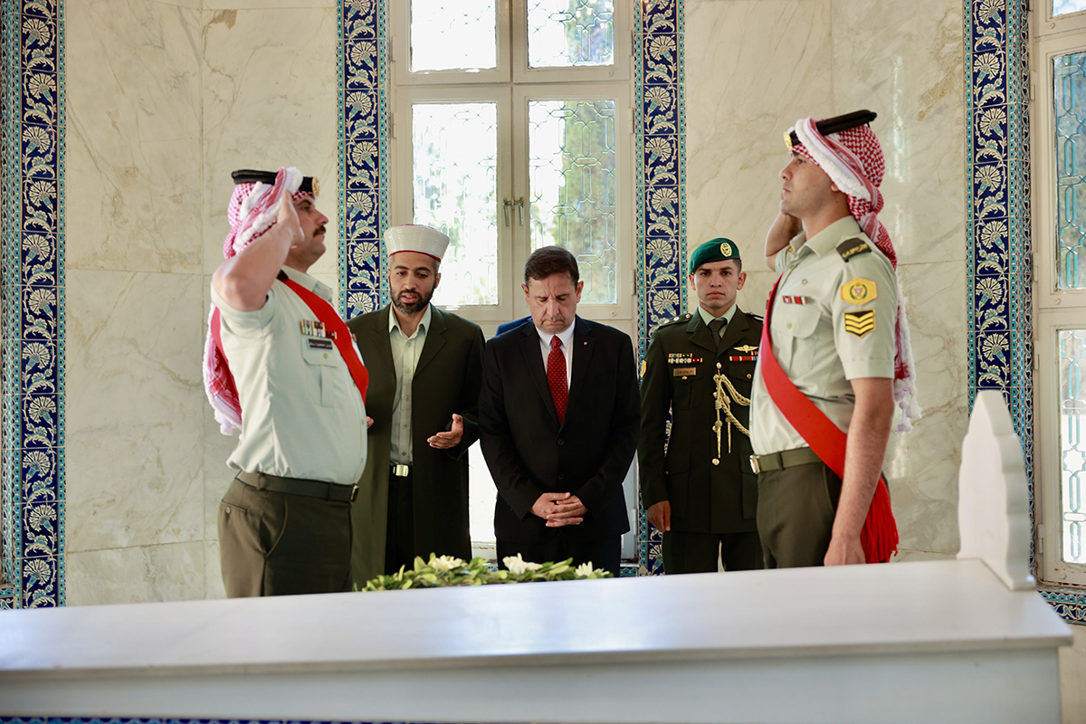 الملك يتقبل أوراق اعتماد عدد من السفراء 