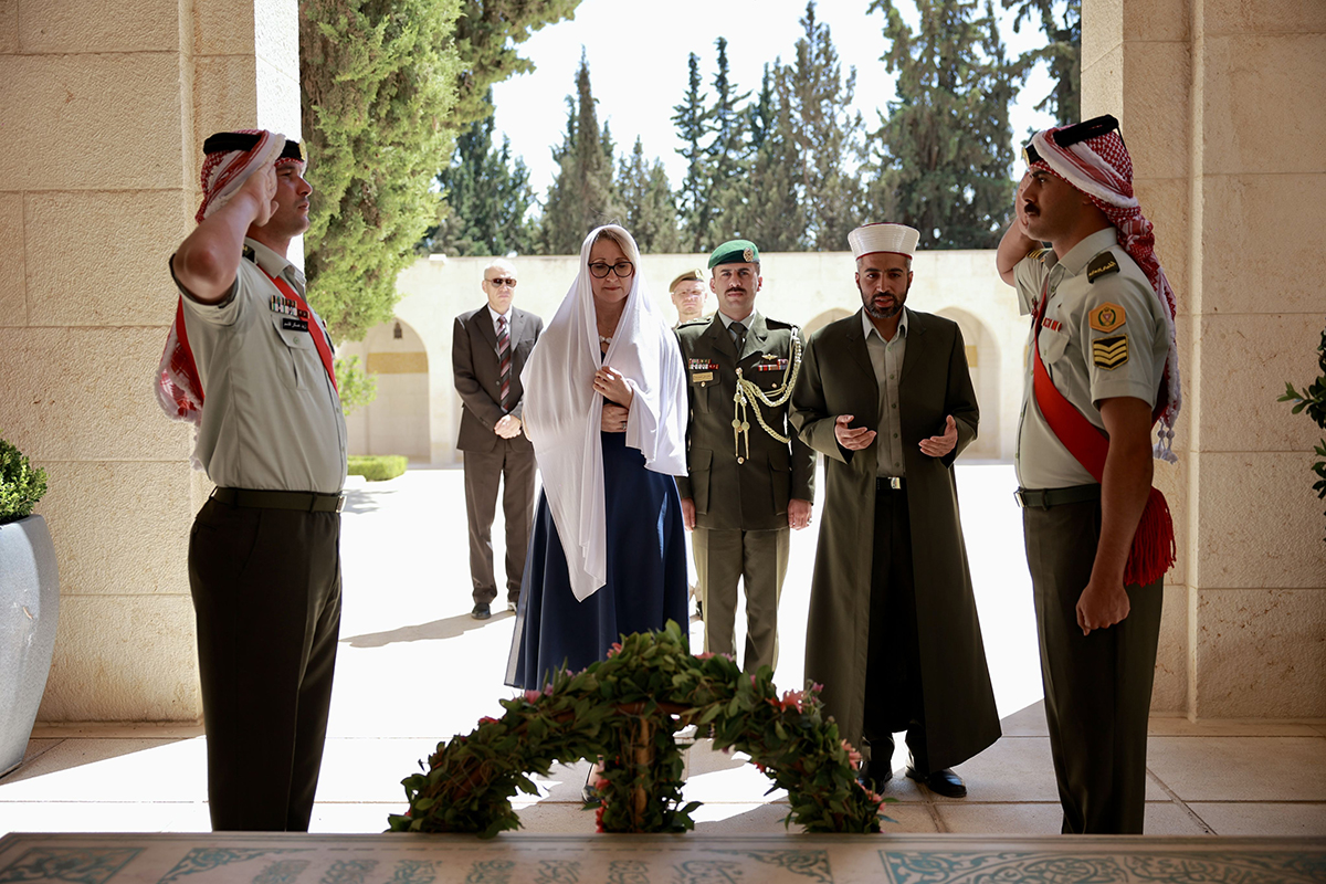 الملك يتقبل أوراق اعتماد عدد من السفراء 