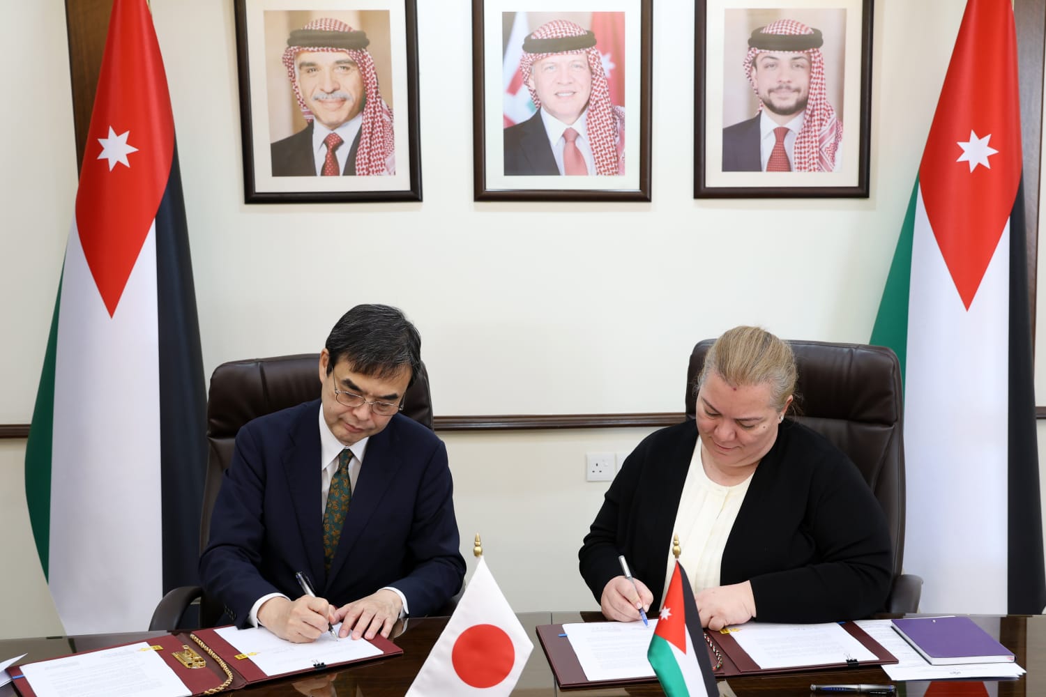 الأردن واليابان يوقعان مذكرة تفاهم لتعزيز أمن الحدود بقيمة 7 ملايين دولار