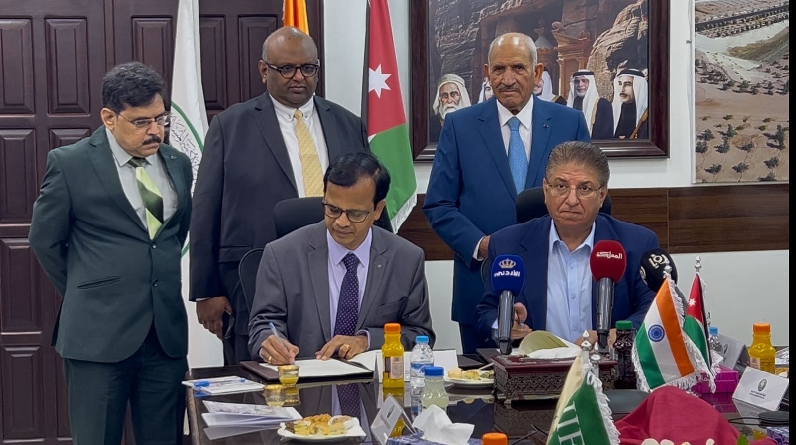 الفوسفات الأردنية توقع اتفاقية استراتيجية مع كورومانديل الهندية
