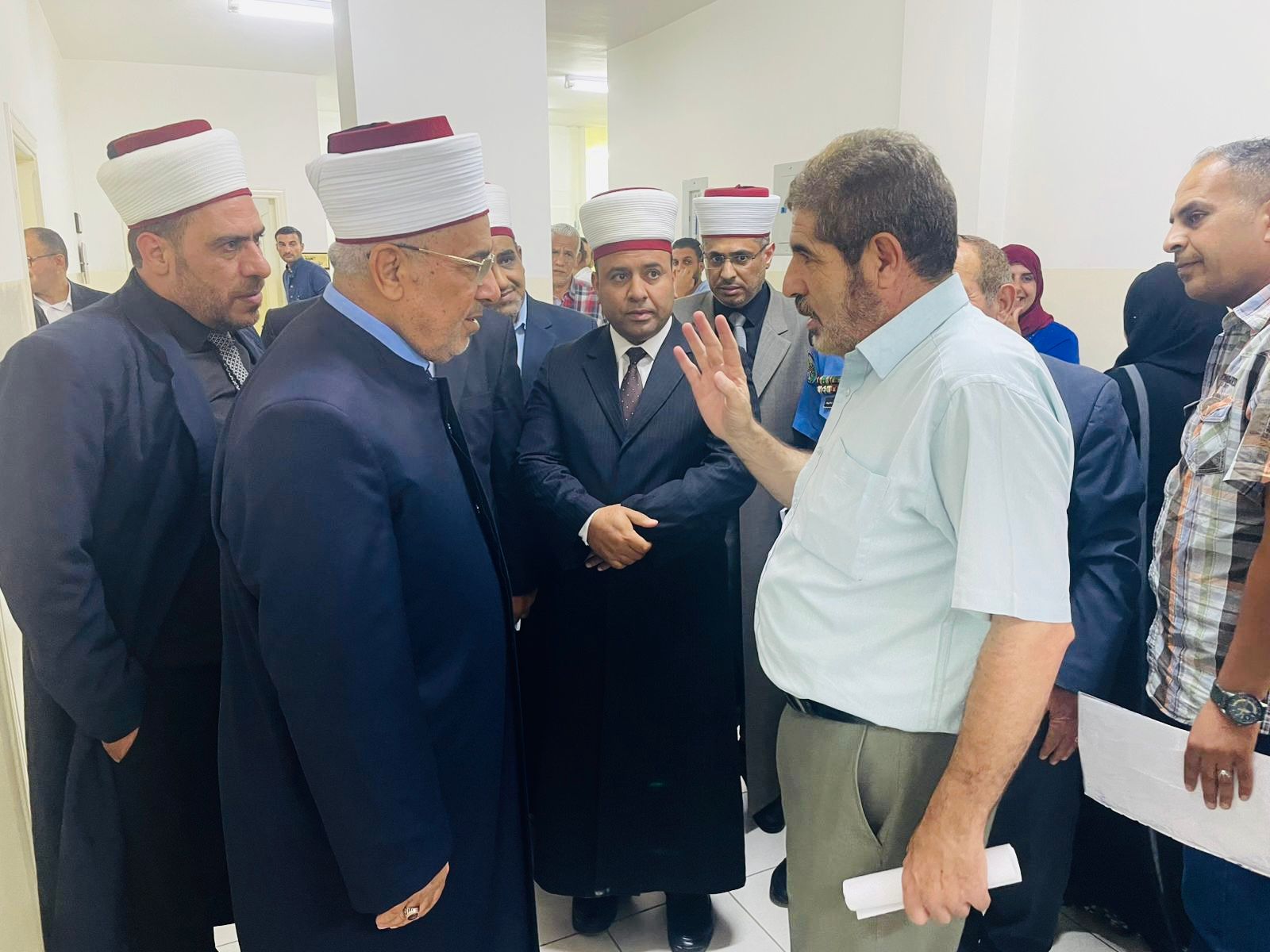 قاضي القضاة يتفقد سير العمل بالمحكمة الابتدائية الشرعية في مادبا