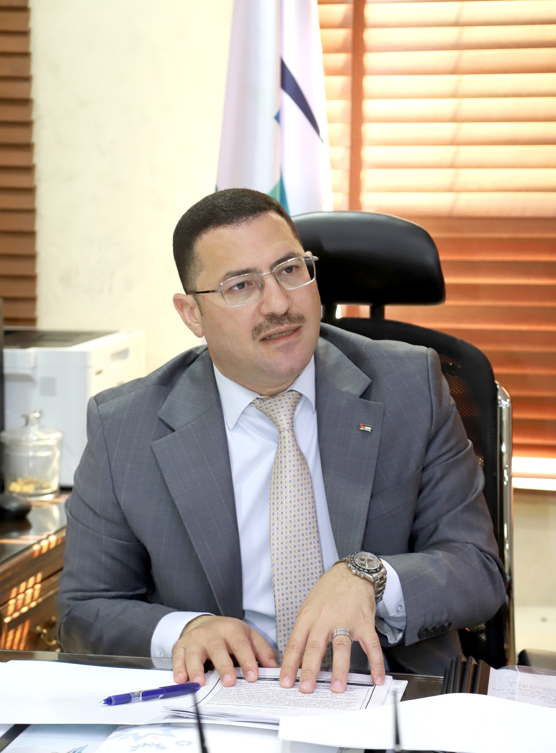 الخدمة والإدارة العامة تواصل تنفيذ رؤية تحديث القطاع العام