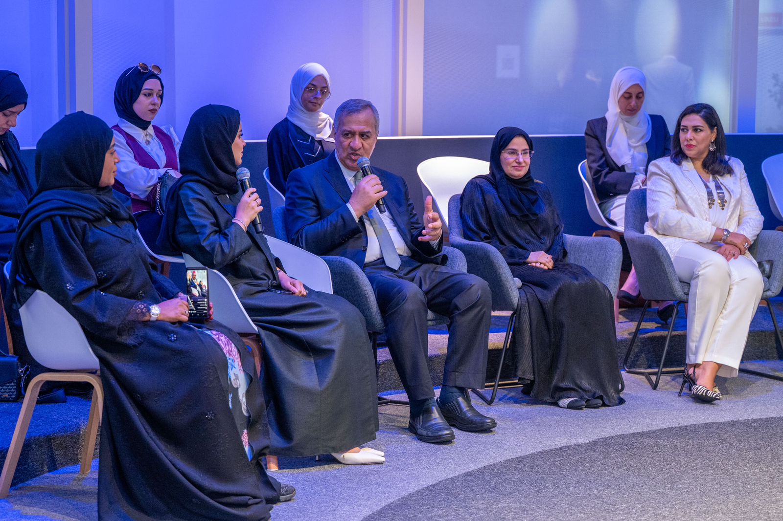 ترحيب واسع بالتجربة الأردنية في الاتصال الحكومي بـ منتدى الشارقة