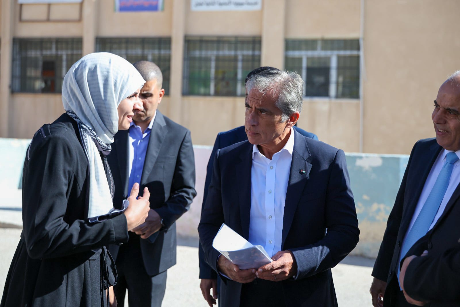 رئيس الوزراء يتفقَّد أربعة مواقع في محافظة الزَّرقاء وقضاء أم الرَّصاص