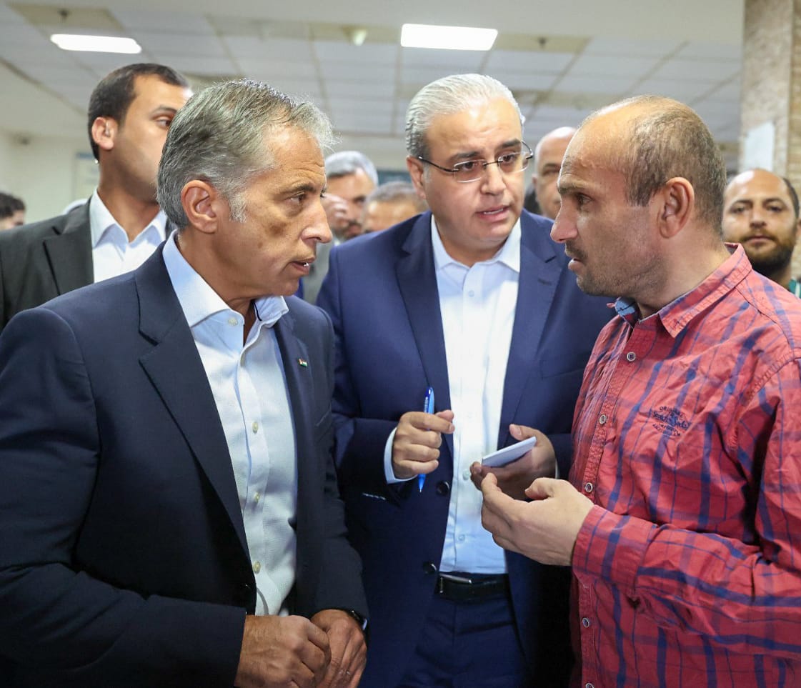 رئيس الوزراء يتفقَّد أربعة مواقع في محافظة الزَّرقاء وقضاء أم الرَّصاص