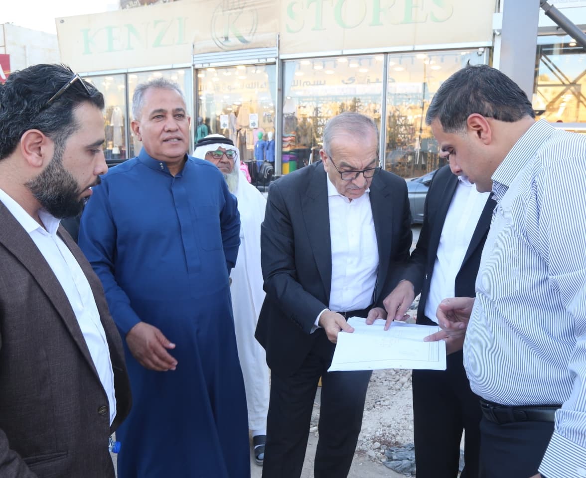 وزير الأشغال يتفقد الواقع المروري في منطقتي خريبة السوق والجويدة