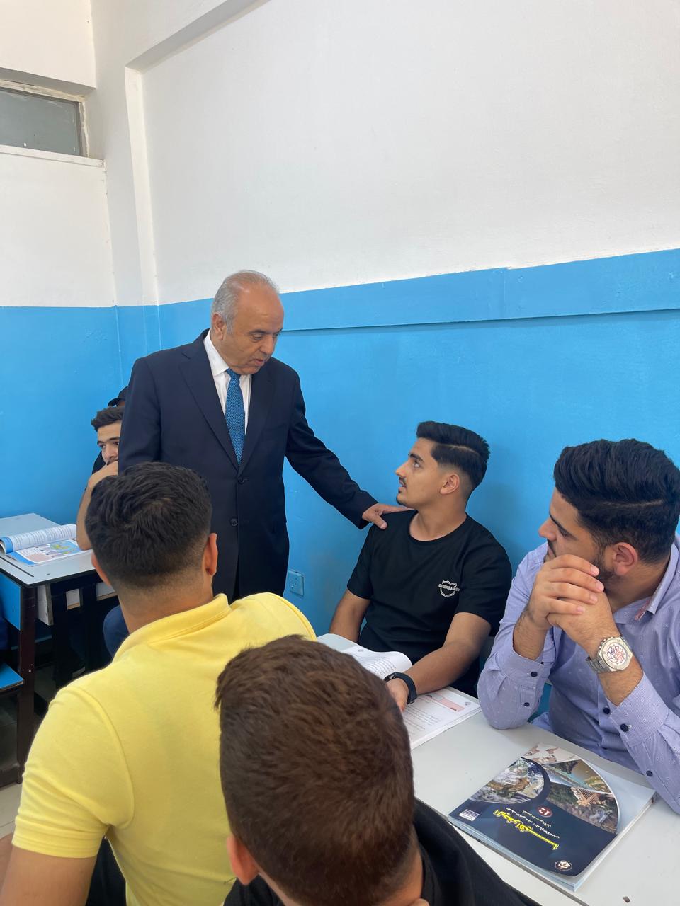 وزير التربية يتفقد مدارس في إربد وبني عبيد