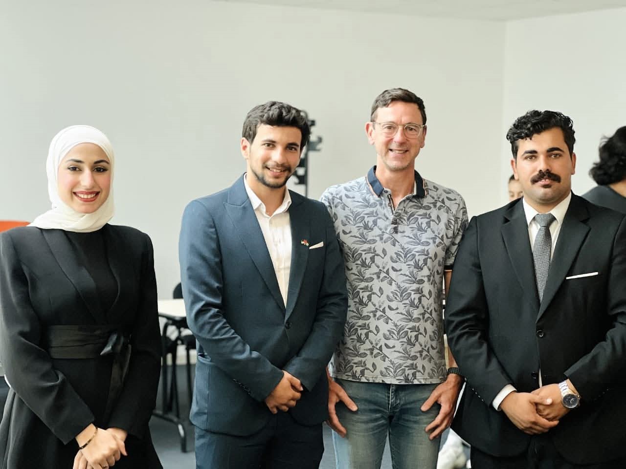 اختيار ثلاثة طلبة من جامعة آل البيت على مستوى الوطن العربي لزمالة المعهد الفرنسي