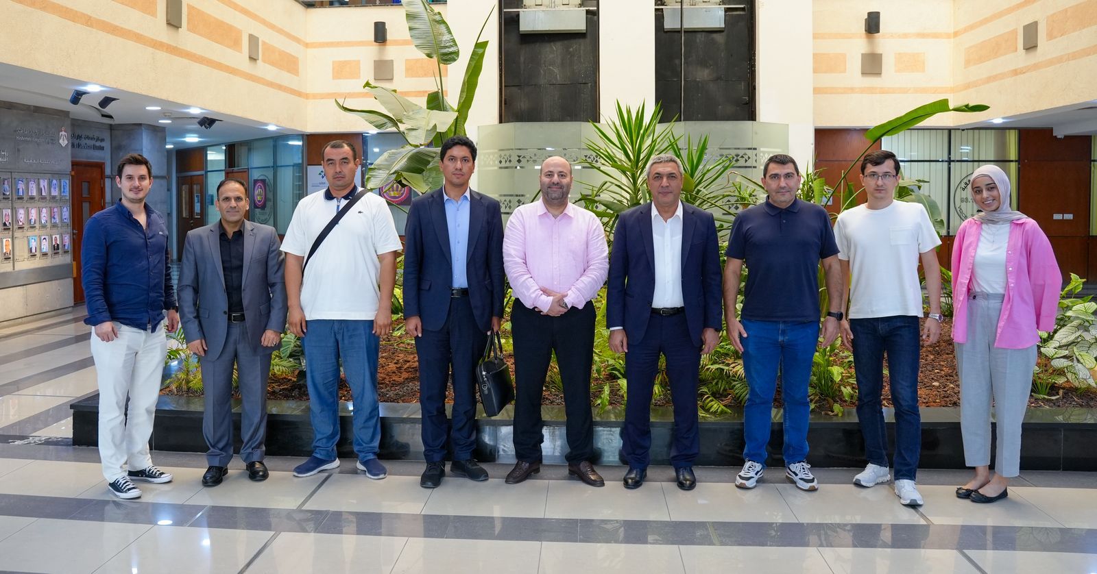 وفد استثماري اوزبكستاني يزور العقبة الخاصة