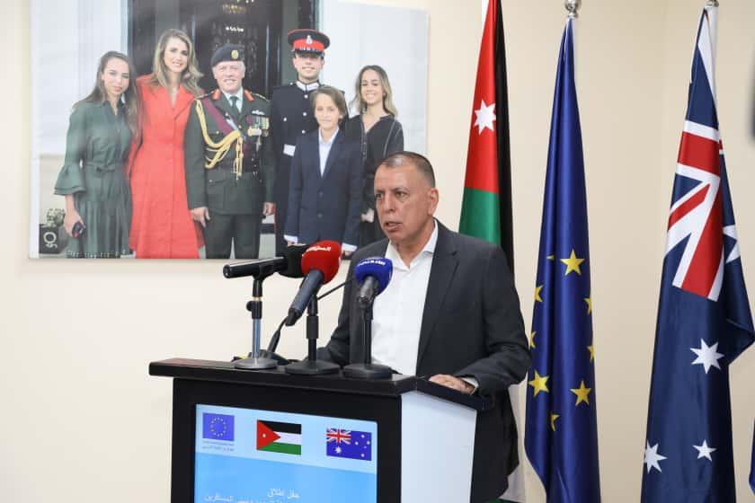 وزير الداخلية يفتتح غرفة عمليات الإدارة المتكاملة ومبنى المسافرين في مركز حدود الكرامة