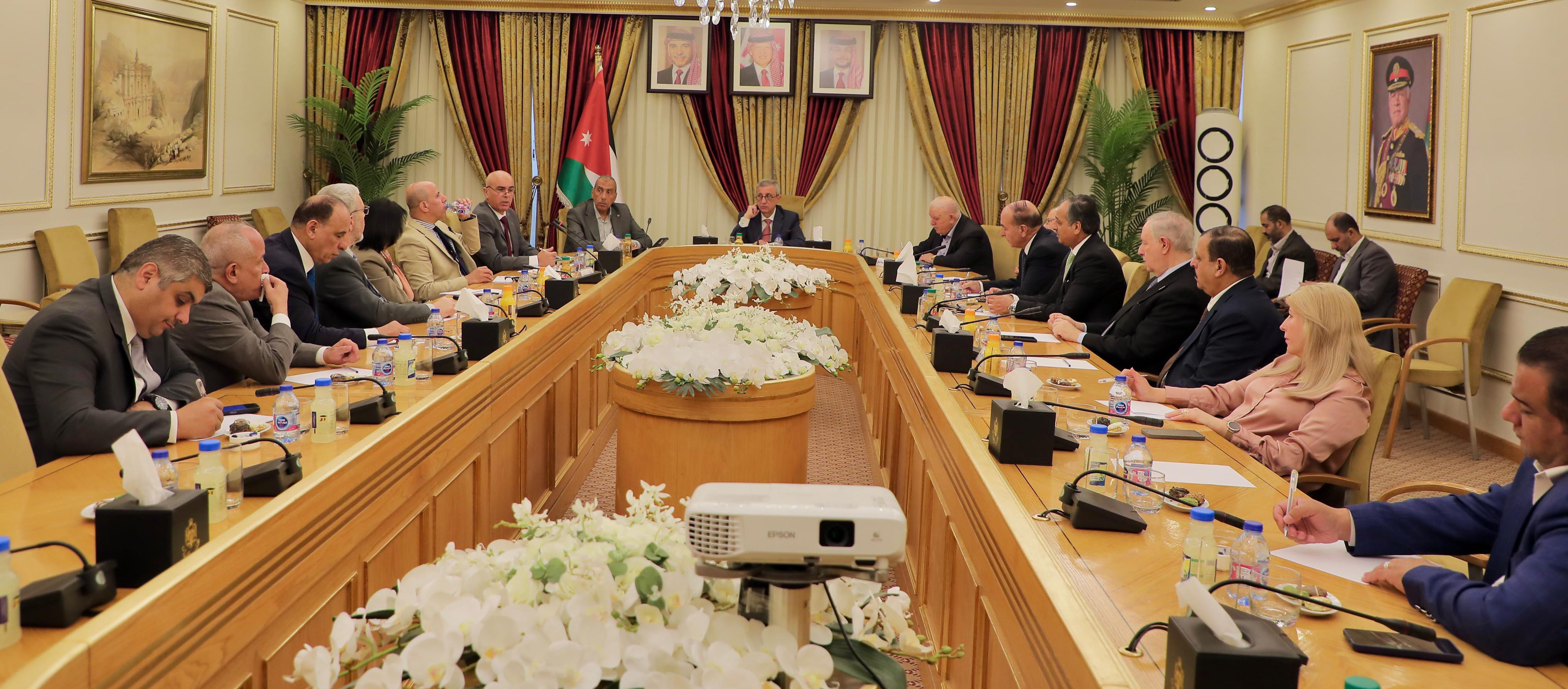 عمل الأعيان تبحث استراتيجيات وسياسات الضمان الاجتماعي