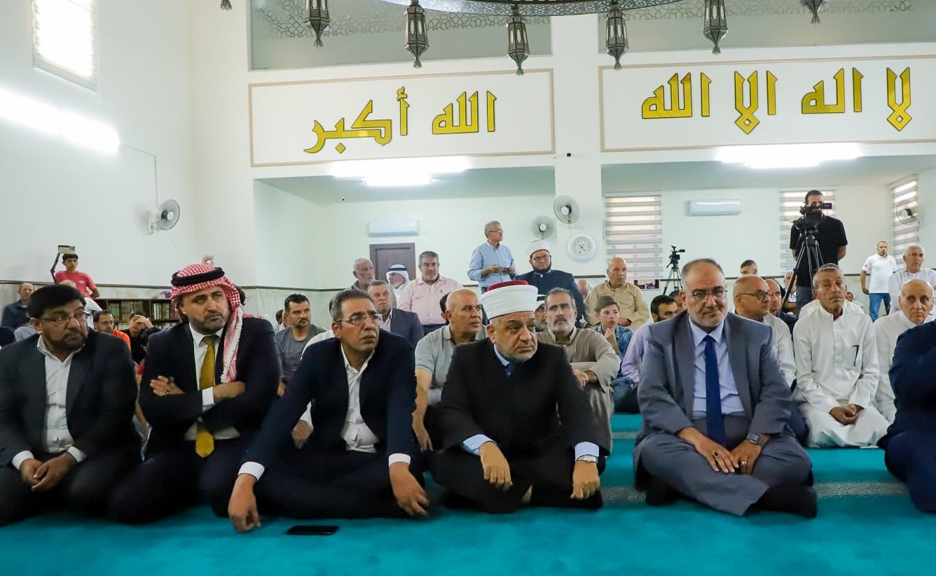 وزير الأوقاف يفتتح مسجدا في منطقة طبربور