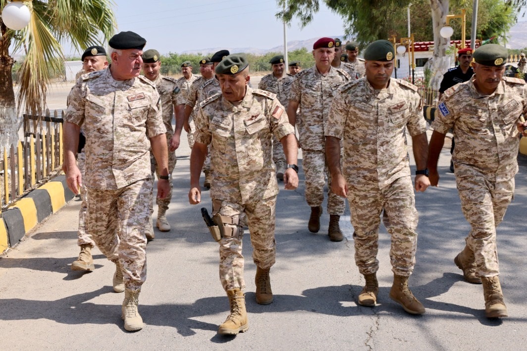 رئيس هيئة الأركان المشتركة يزور كتيبة حرس الحدود- 9 الملكية