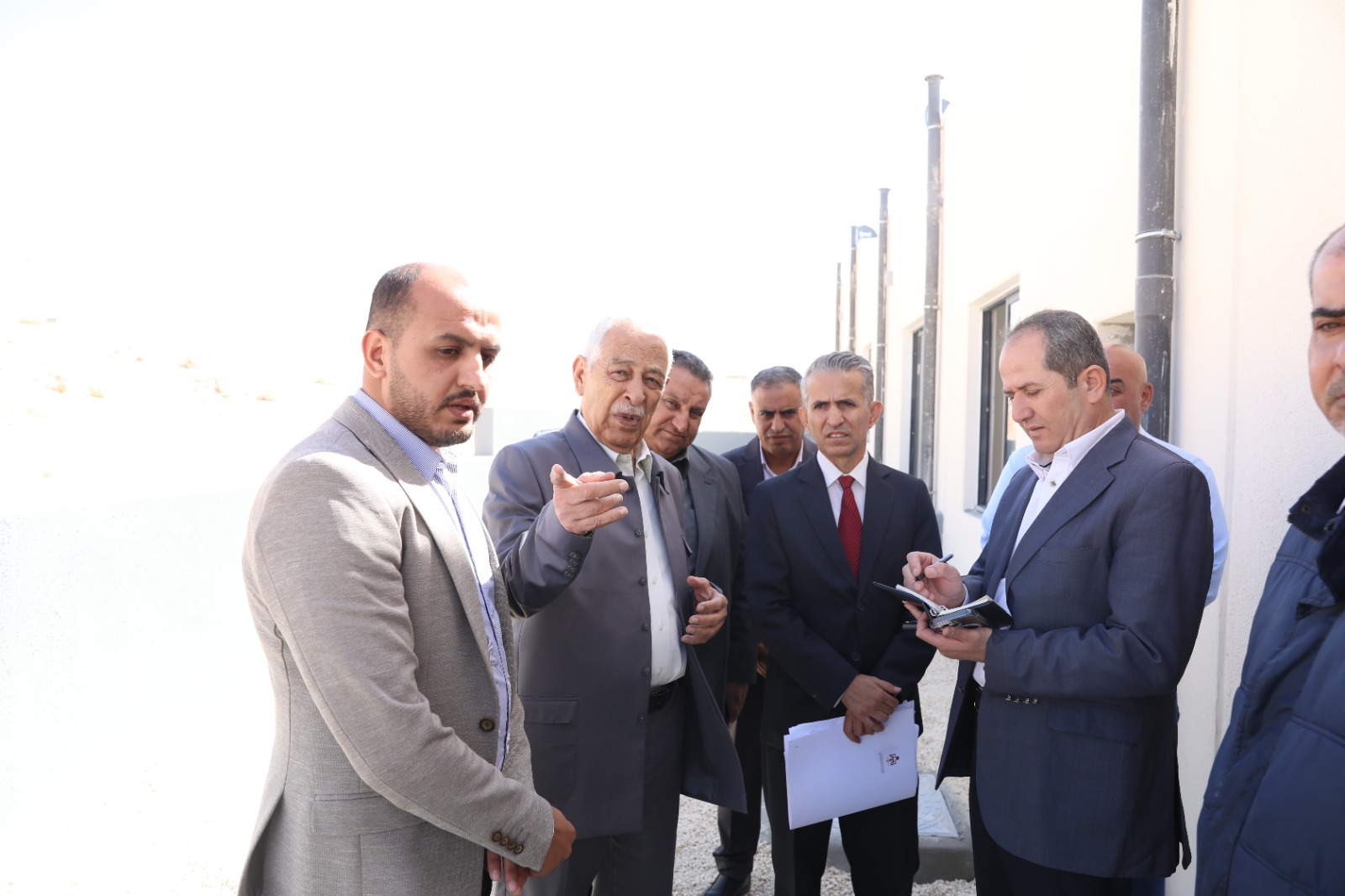  رئيس الديوان الملكي يتفقد مشاريع مبادرات ملكية تنموية في المفرق 